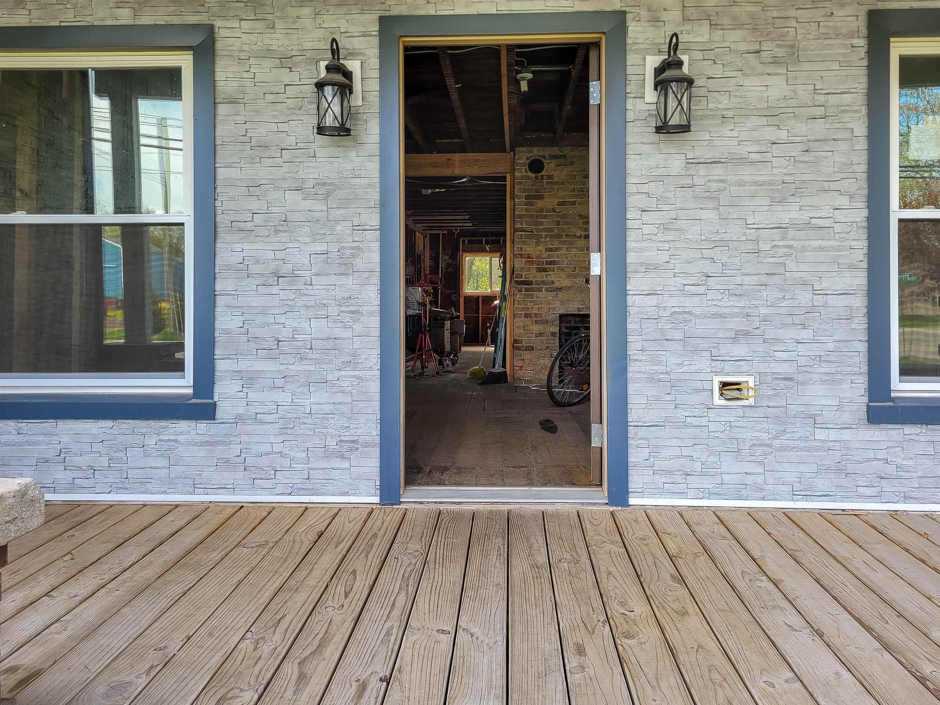 214 S Pine Street, Saint Louis, MI, 48880