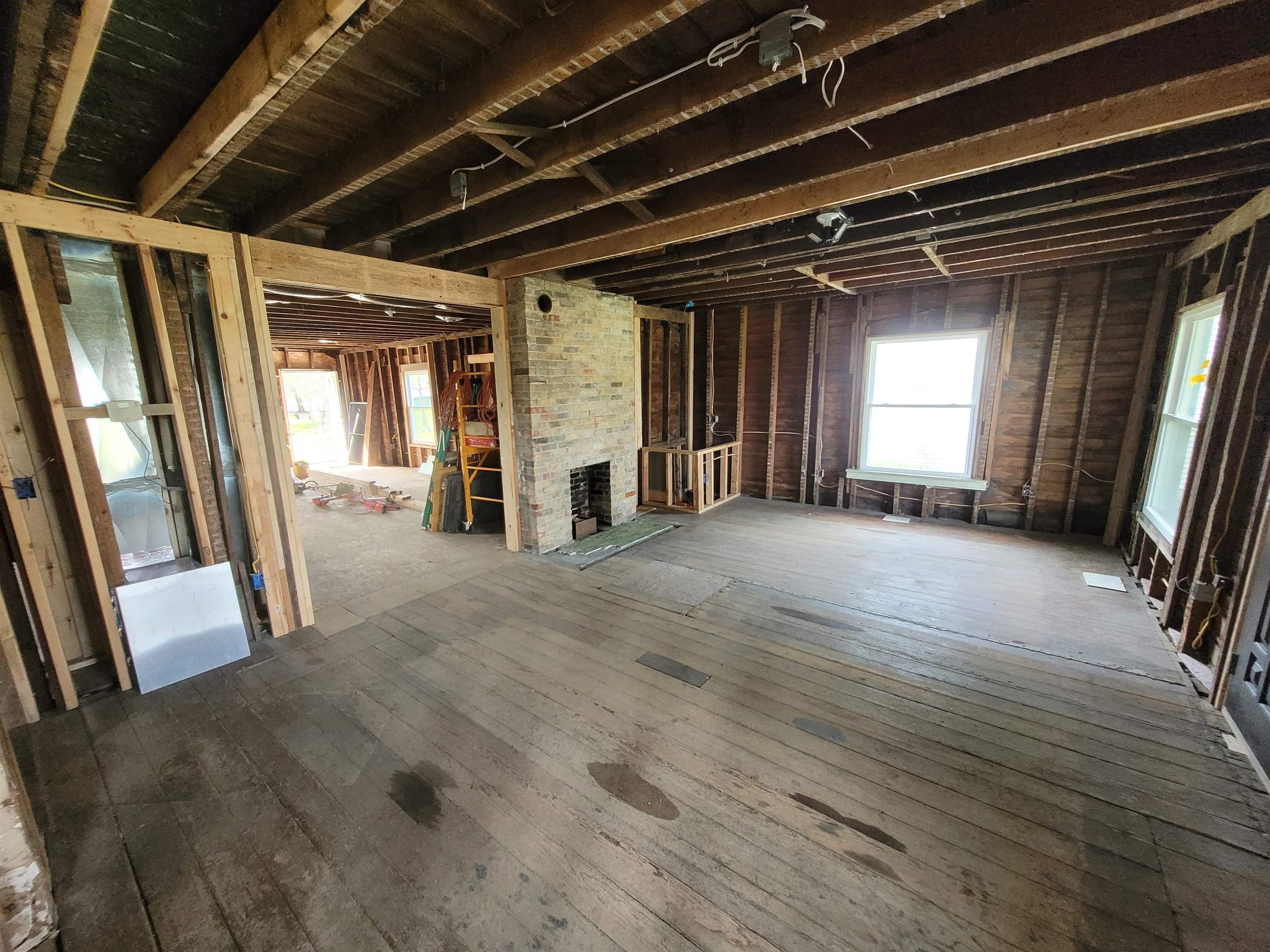 214 S Pine Street, Saint Louis, MI, 48880