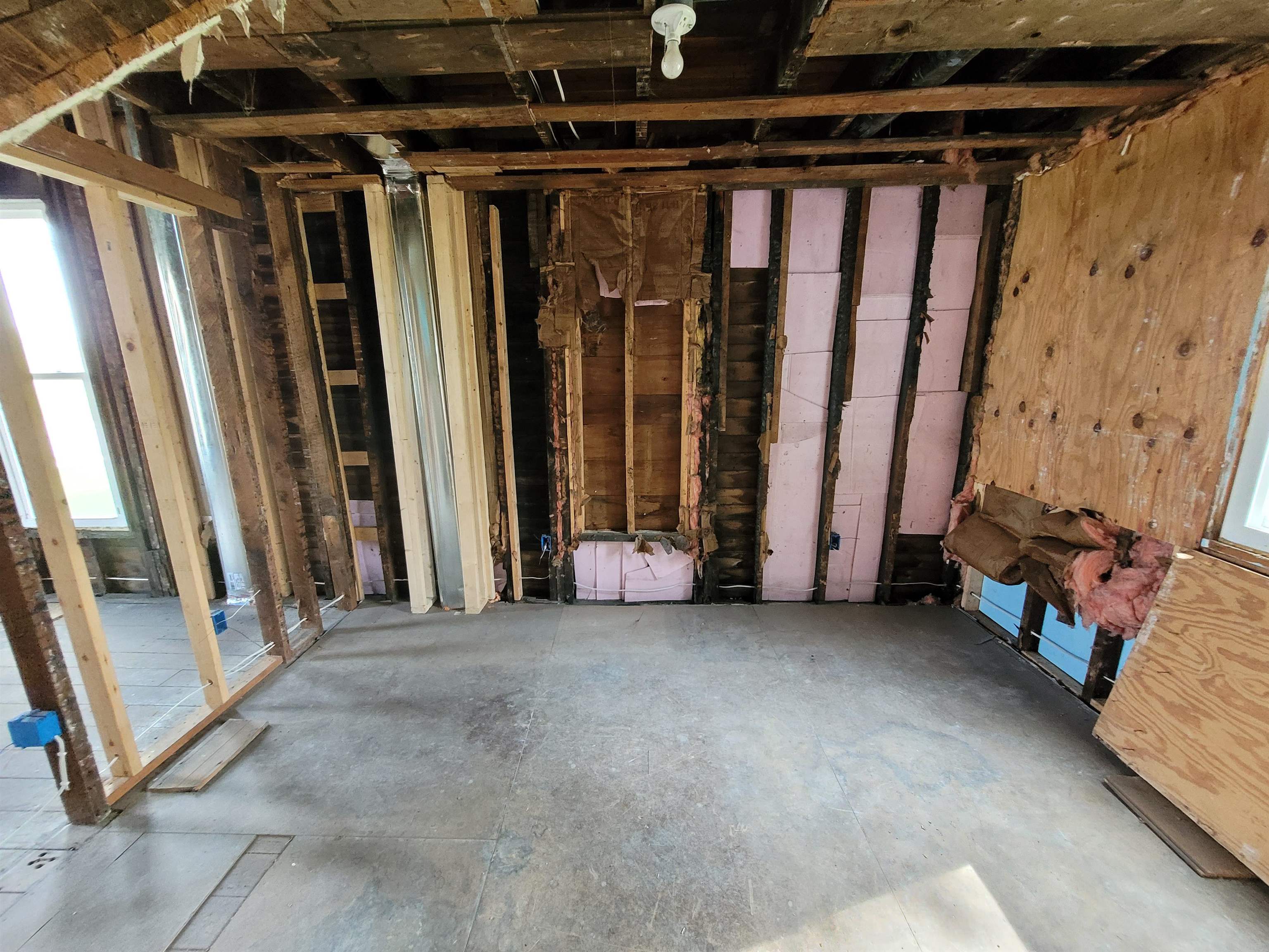 214 S Pine Street, Saint Louis, MI, 48880