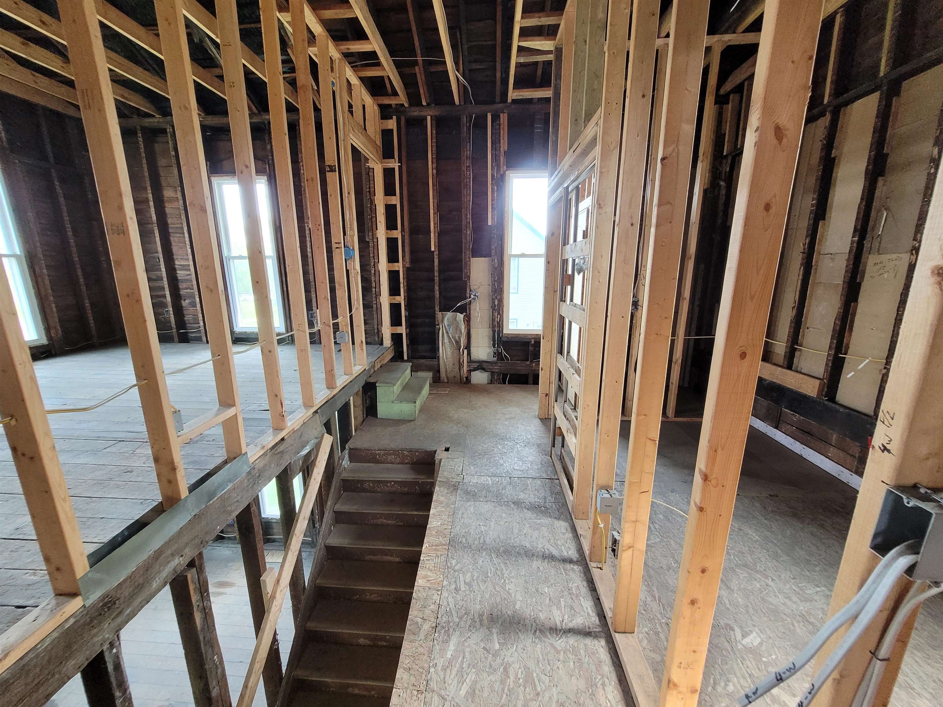 214 S Pine Street, Saint Louis, MI, 48880