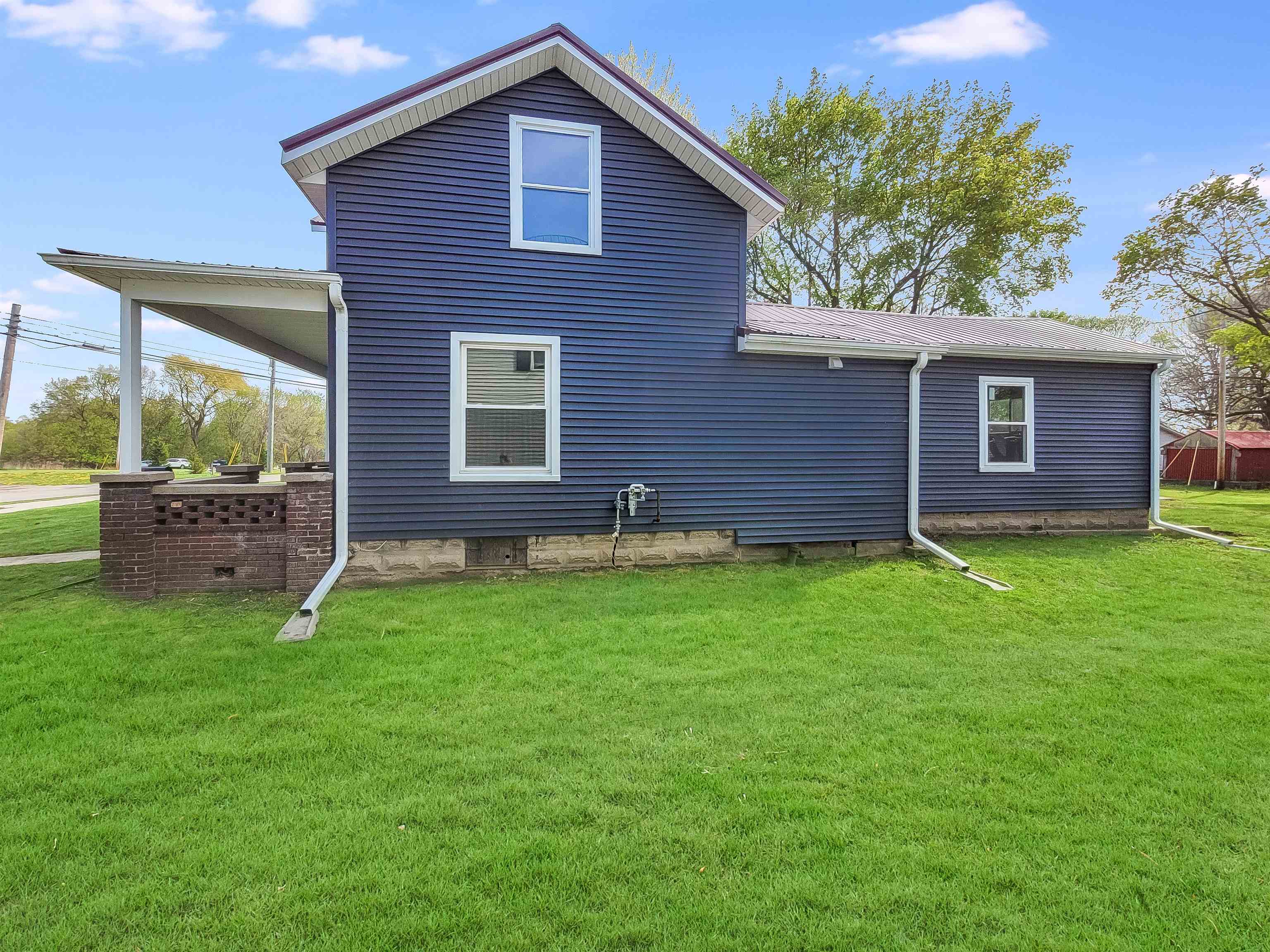 214 S Pine Street, Saint Louis, MI, 48880