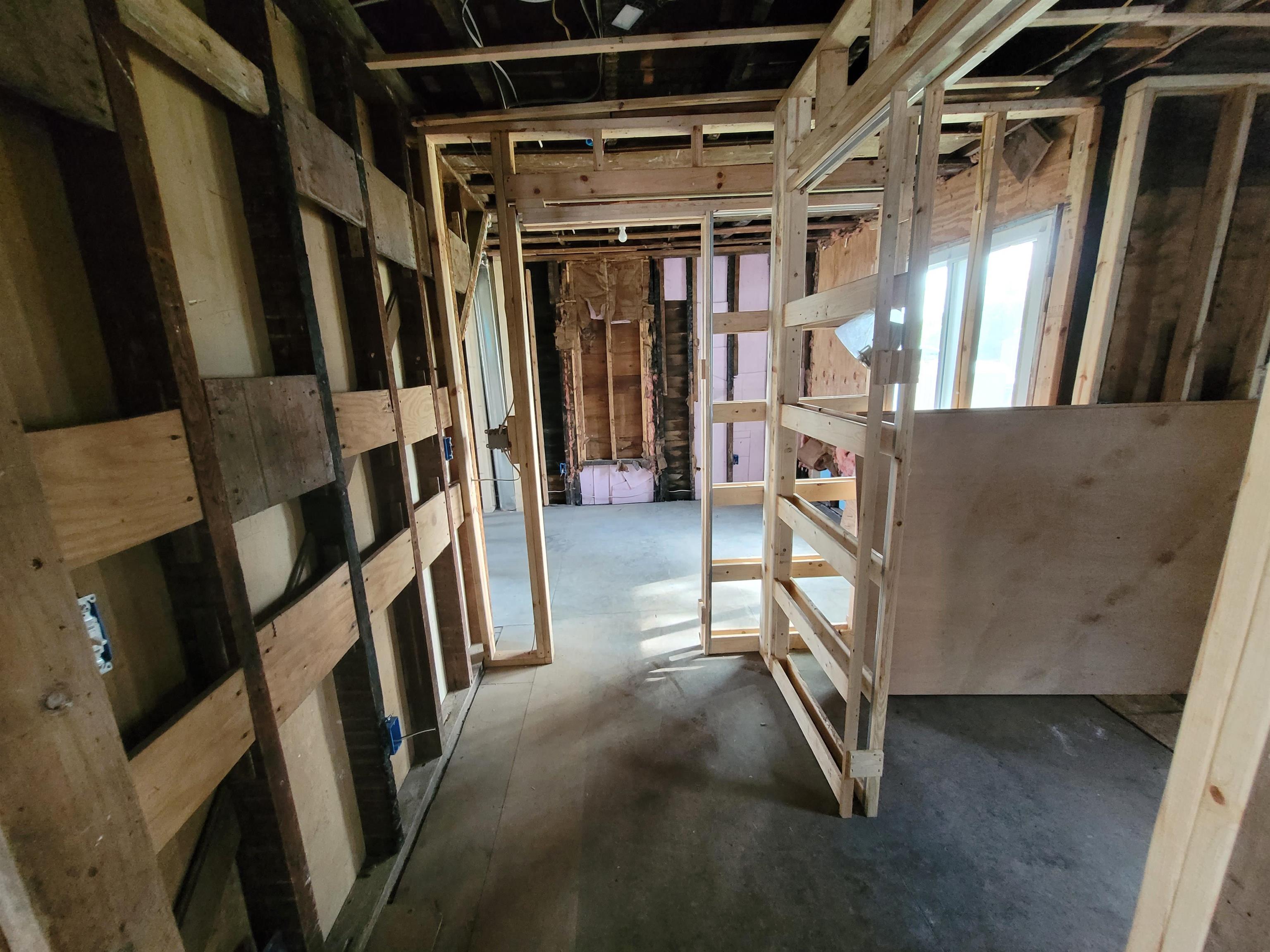 214 S Pine Street, Saint Louis, MI, 48880