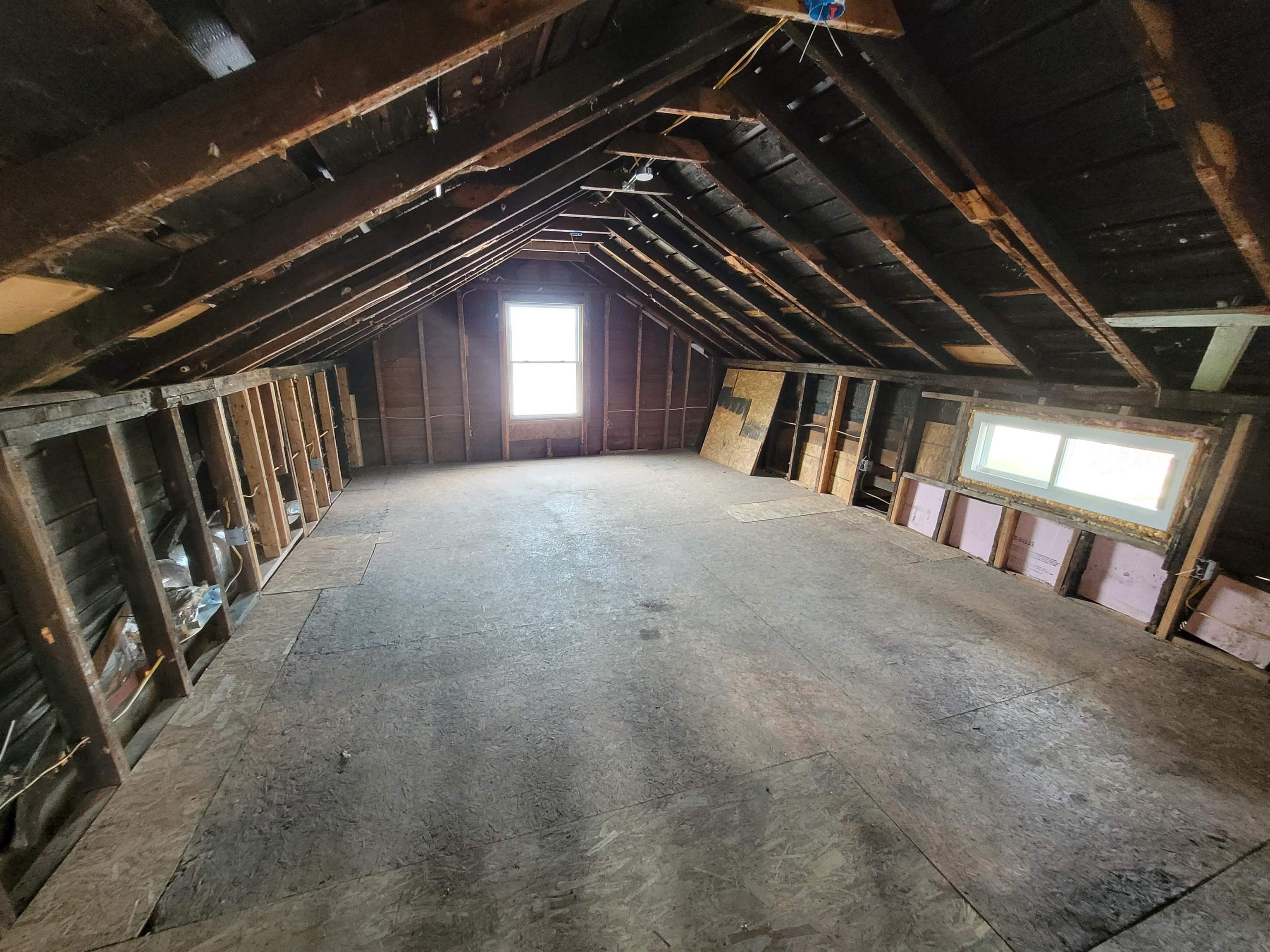 214 S Pine Street, Saint Louis, MI, 48880