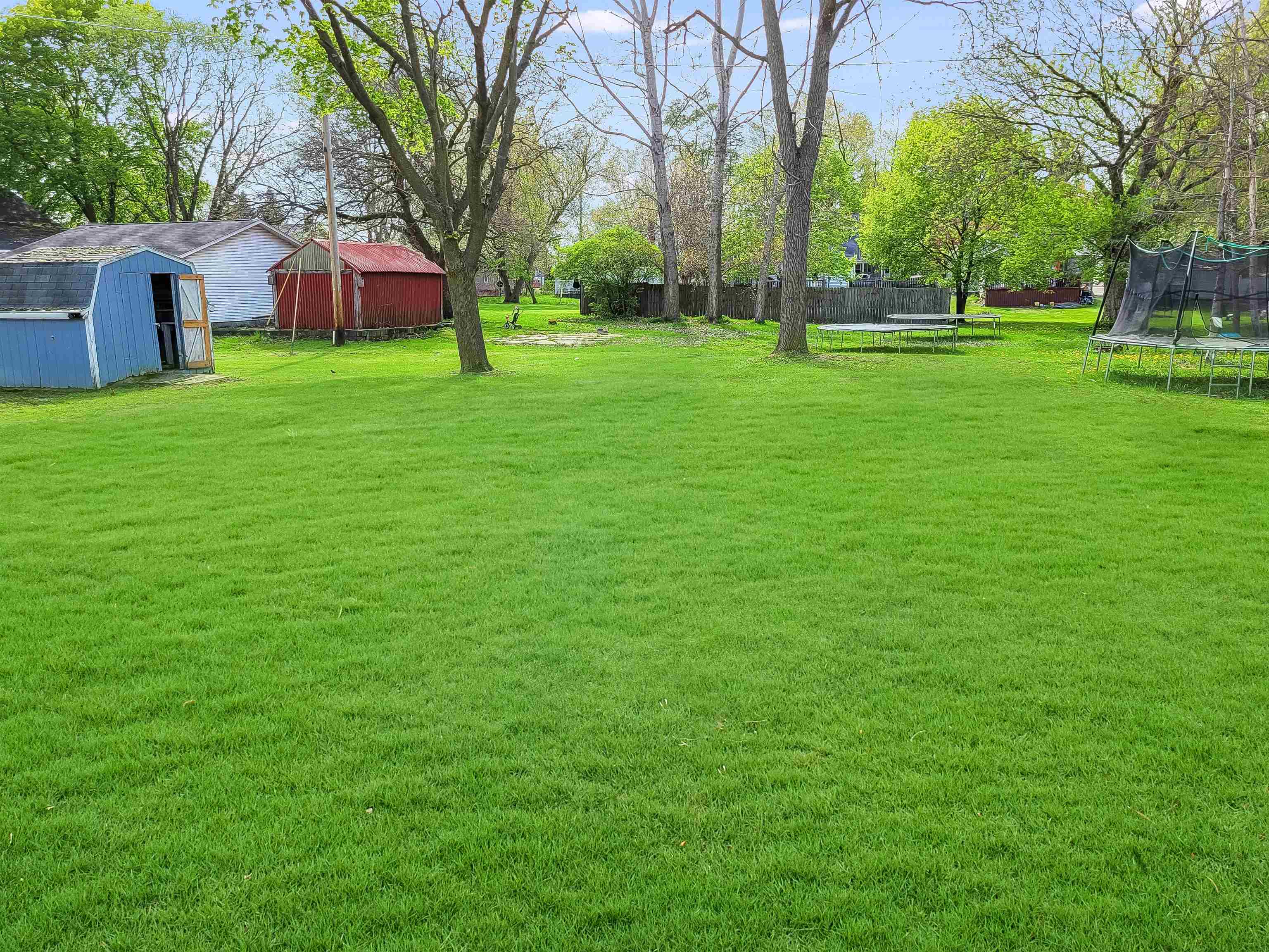 214 S Pine Street, Saint Louis, MI, 48880