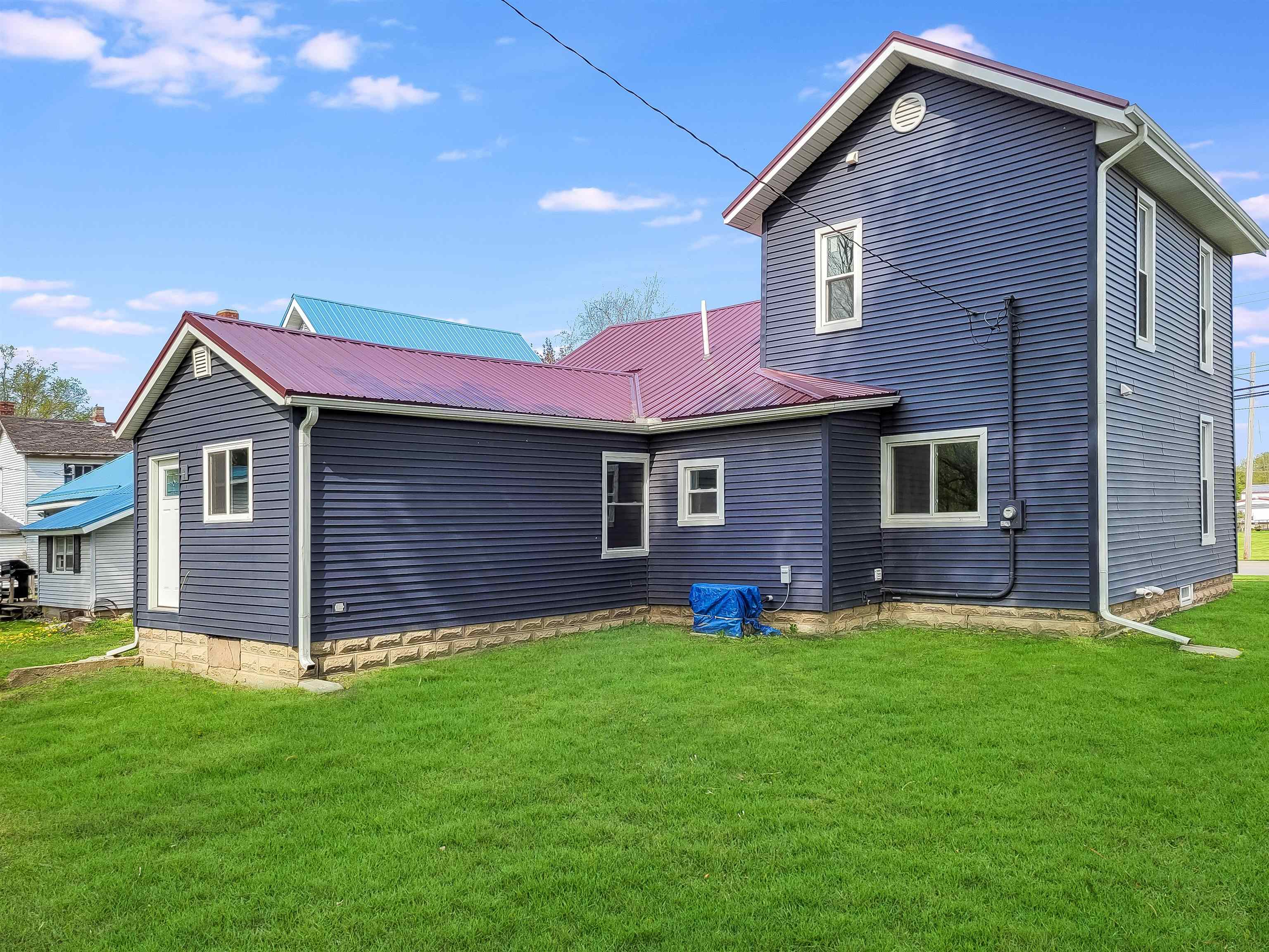 214 S Pine Street, Saint Louis, MI, 48880