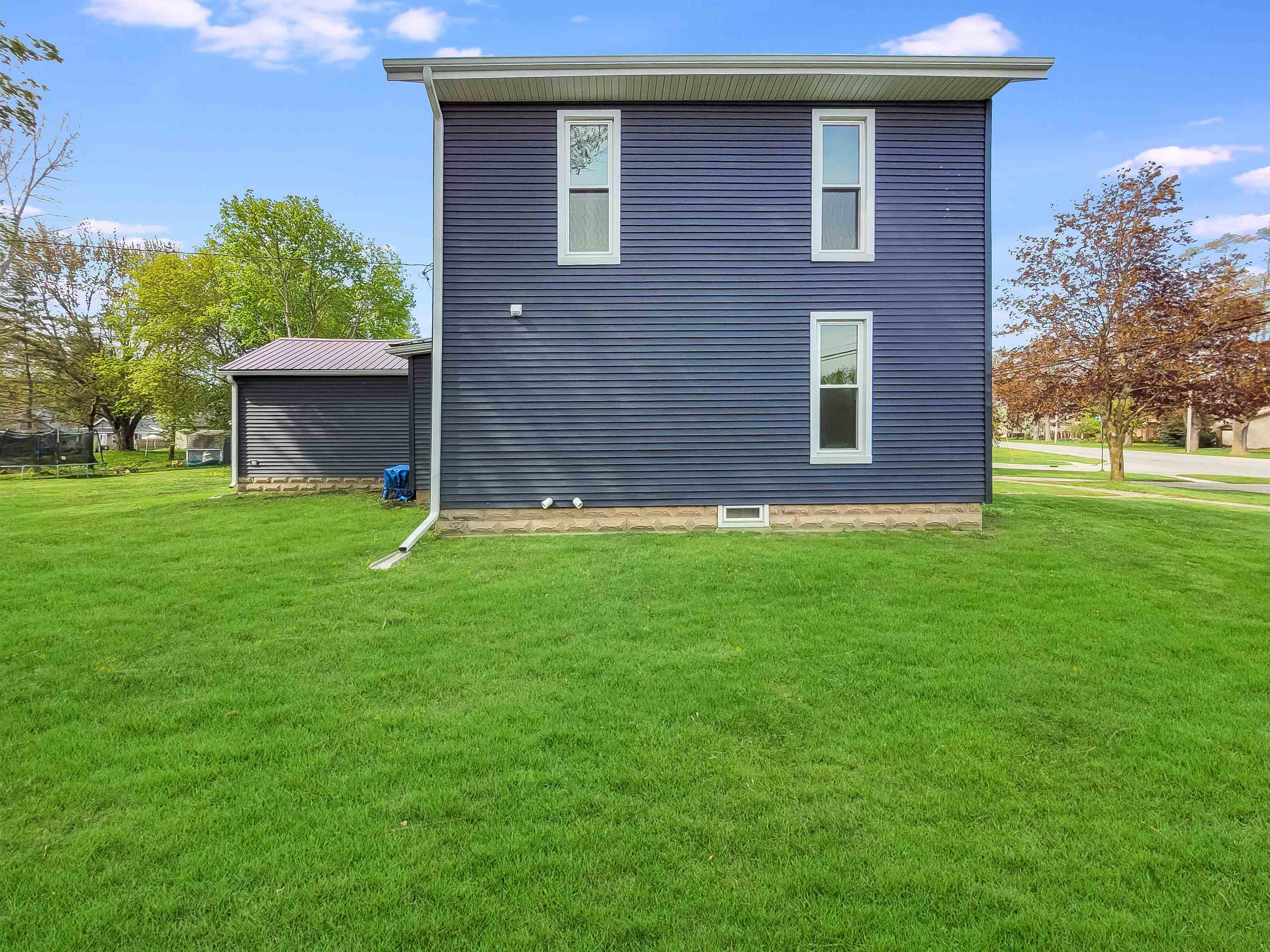 214 S Pine Street, Saint Louis, MI, 48880