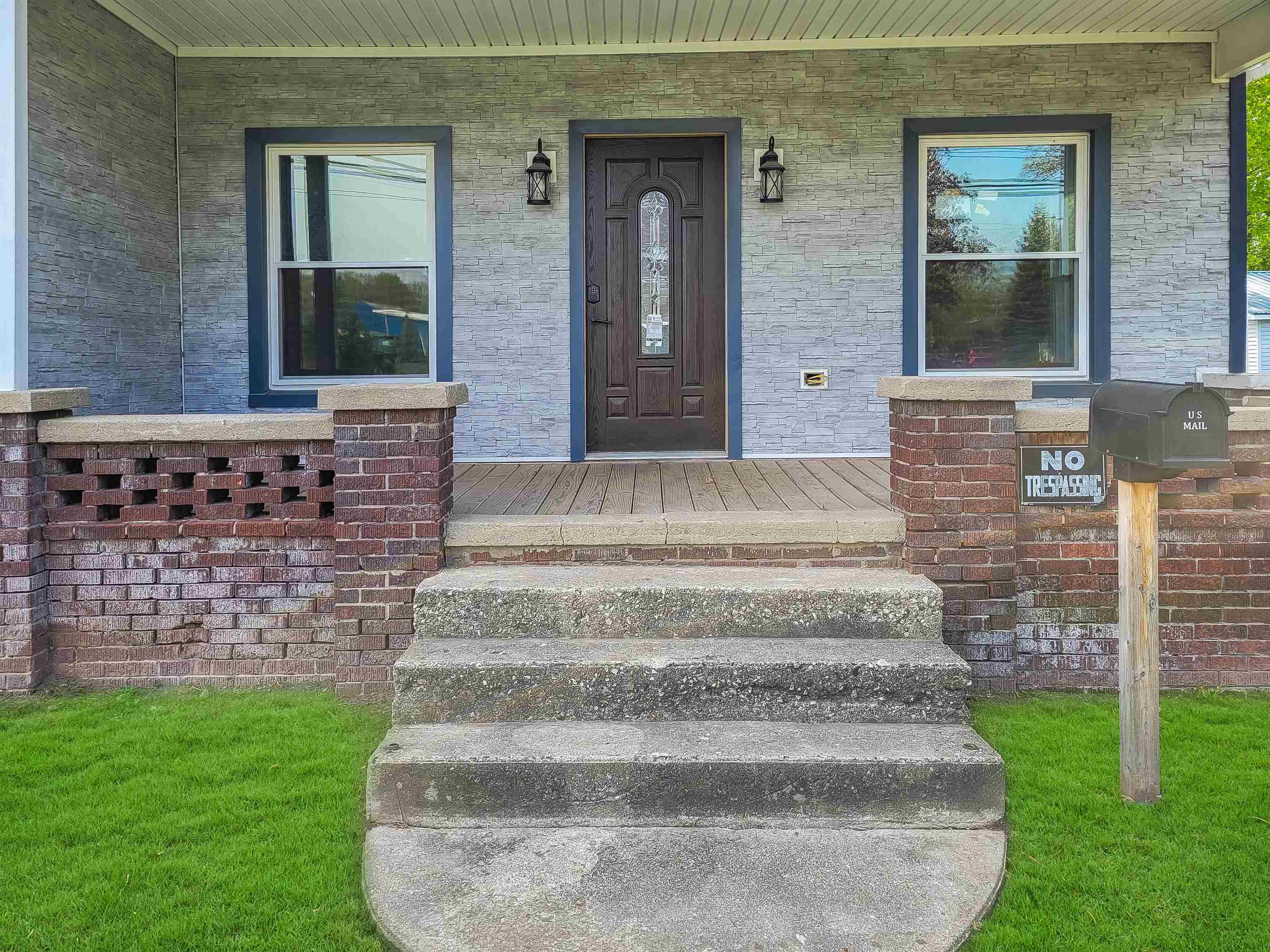 214 S Pine Street, Saint Louis, MI, 48880