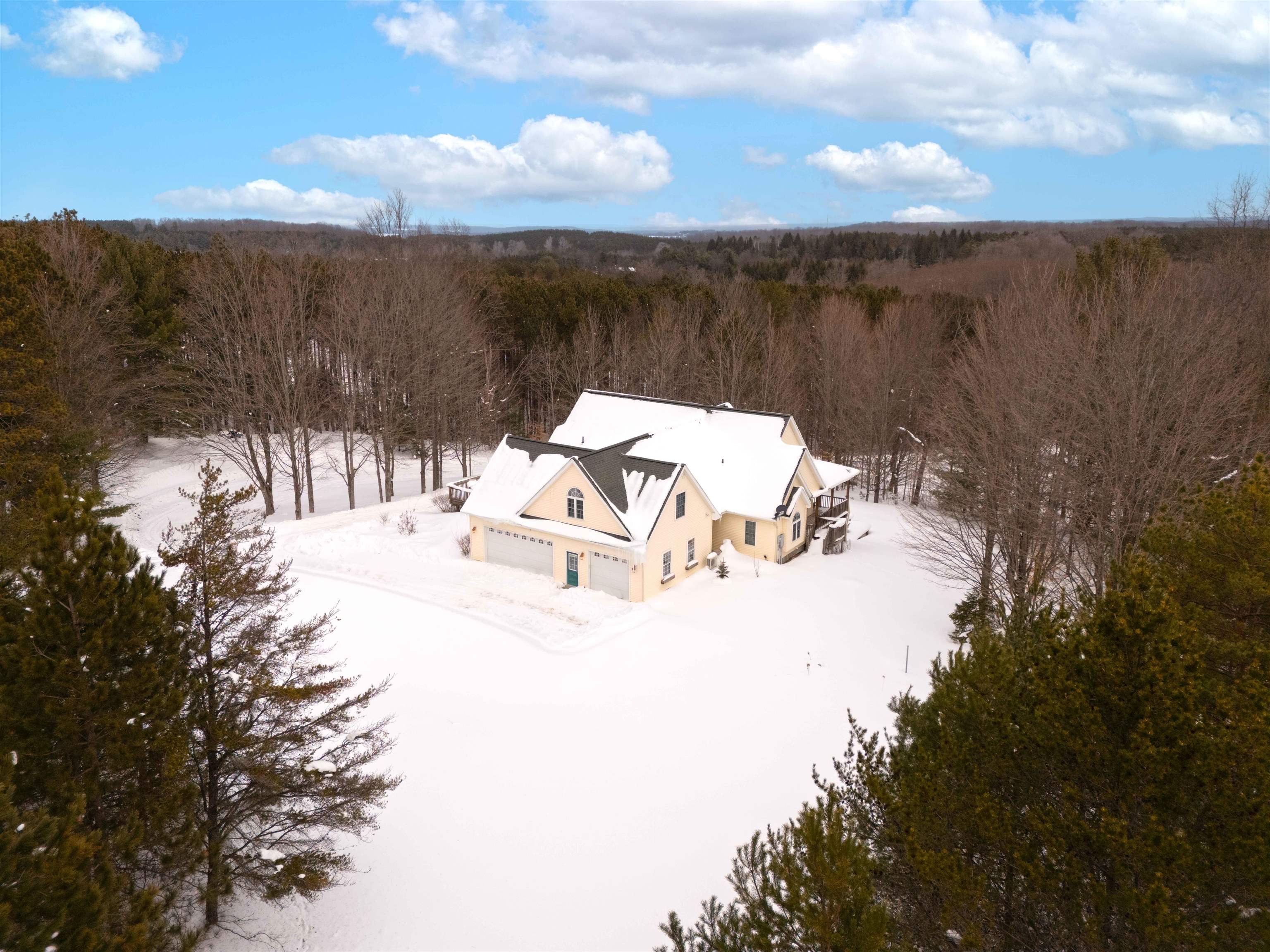 3855 Pulver Woods Drive photo 2