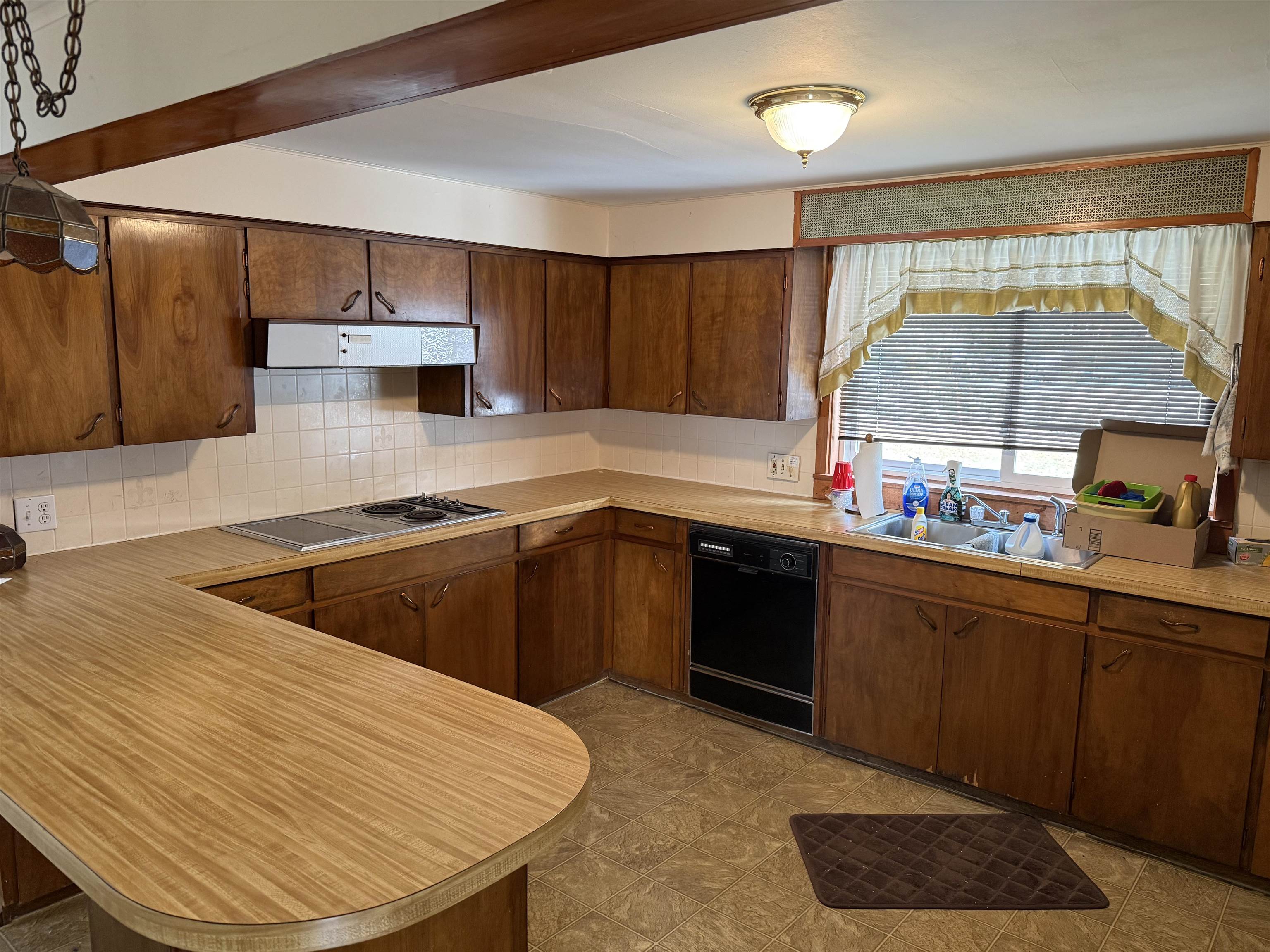 Saint Louis, MI, 48880