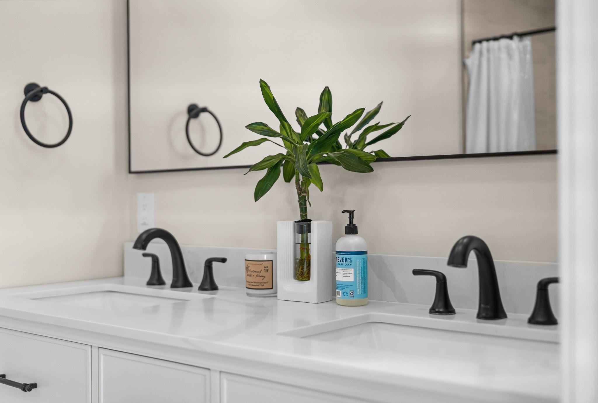 Traverse City, MI, 49684