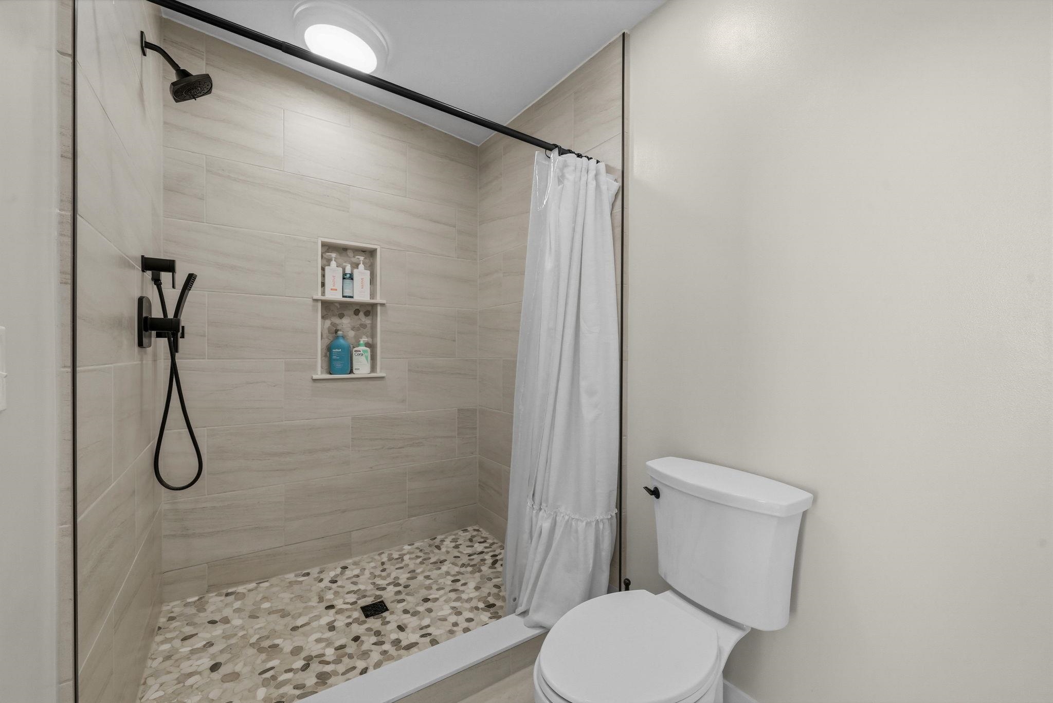 Traverse City, MI, 49684