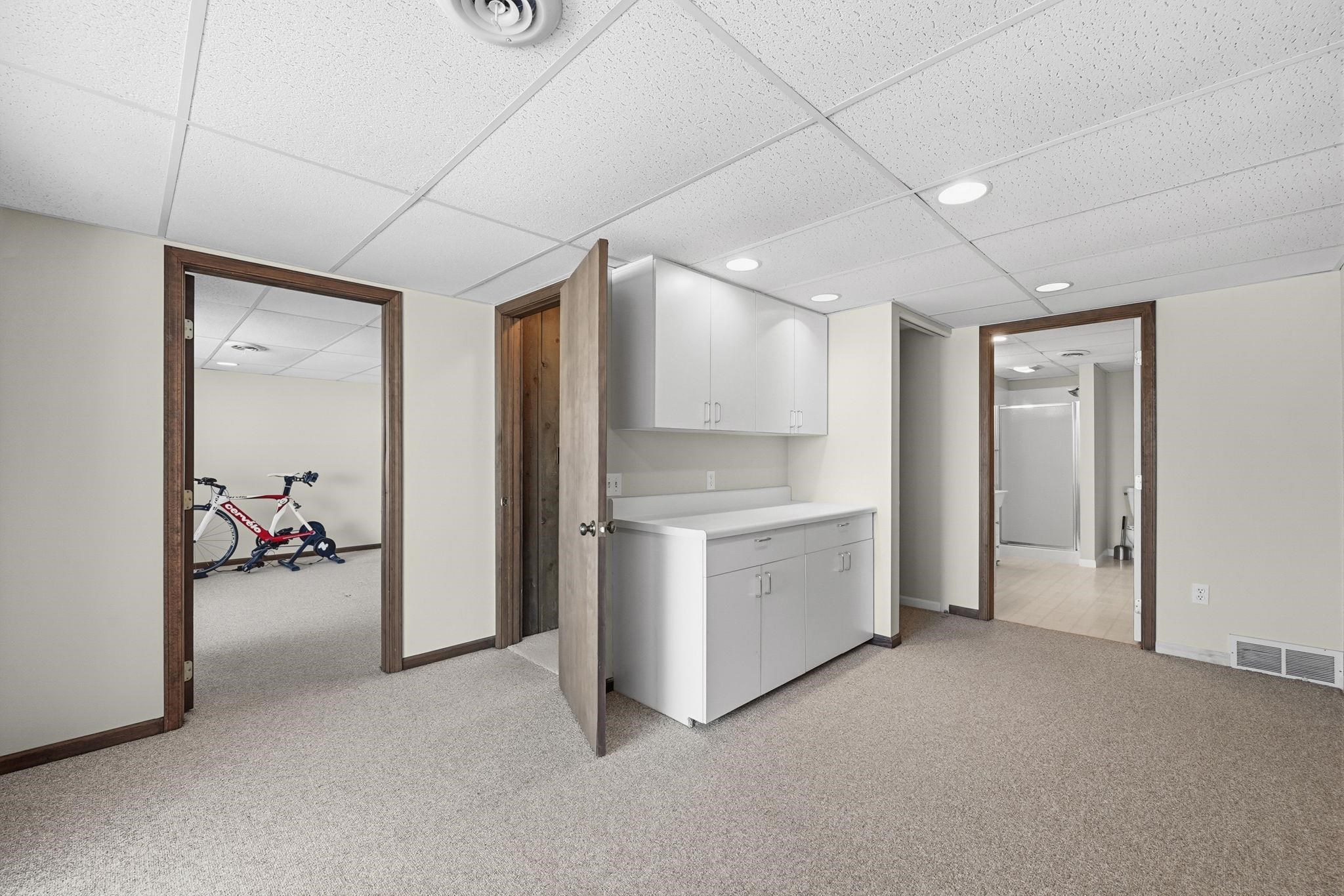 Traverse City, MI, 49684