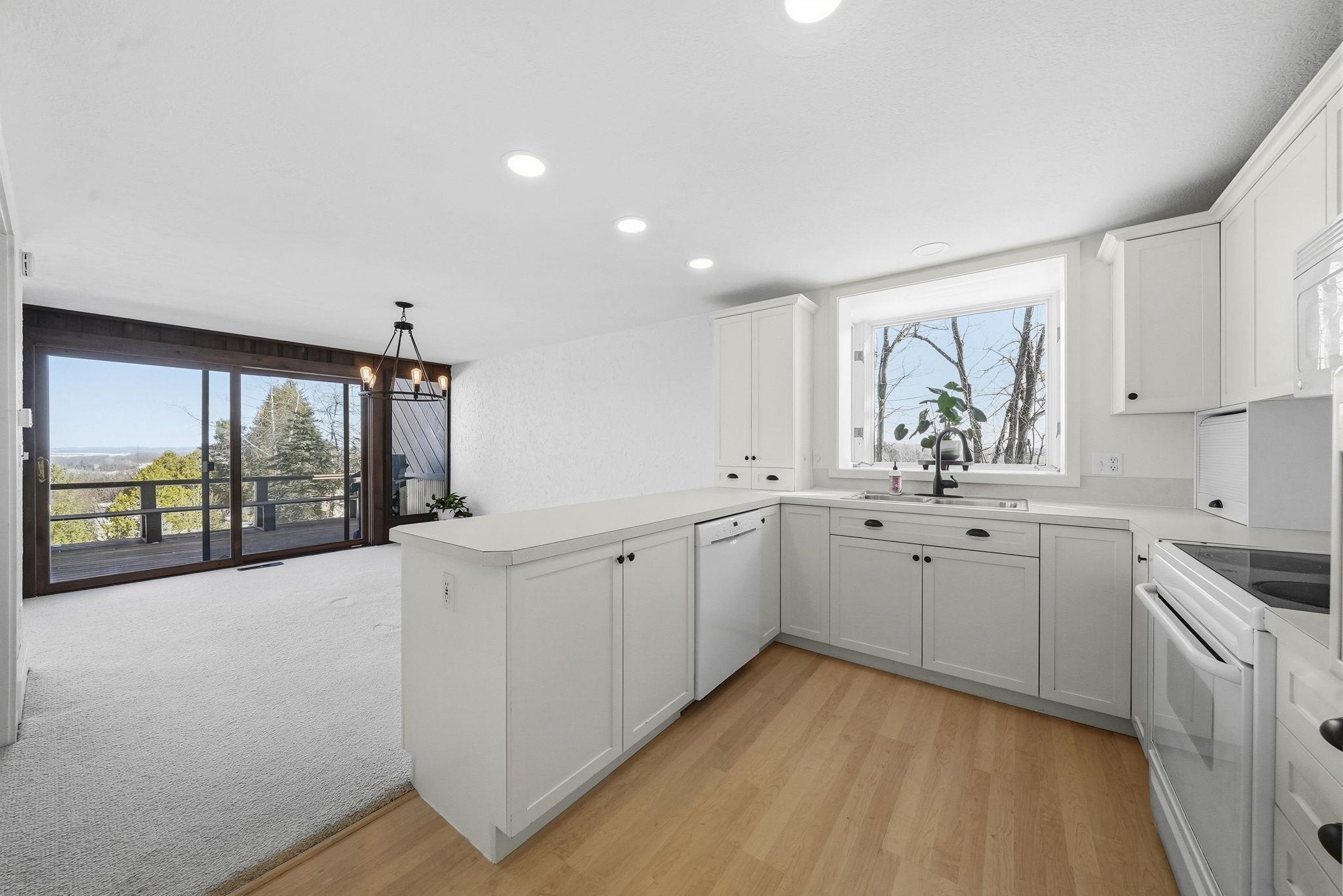 Traverse City, MI, 49684