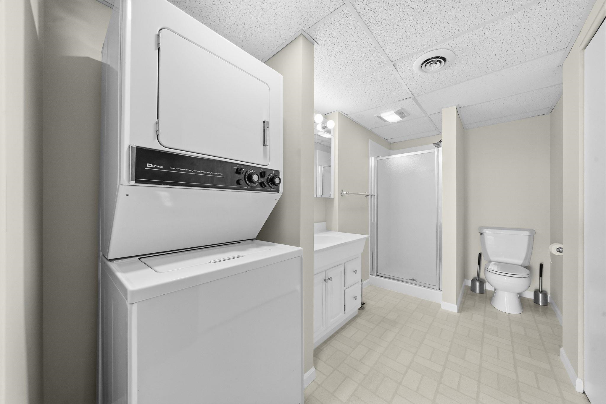 Traverse City, MI, 49684