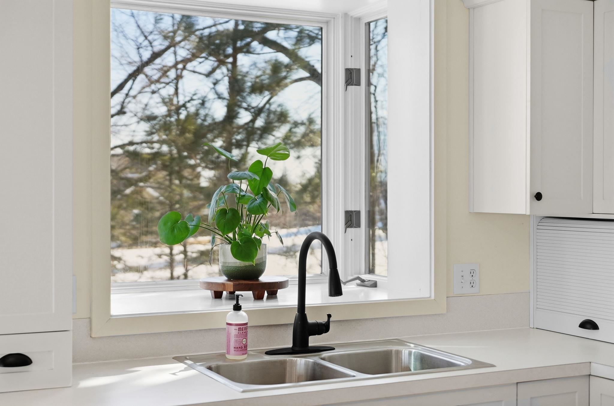 Traverse City, MI, 49684