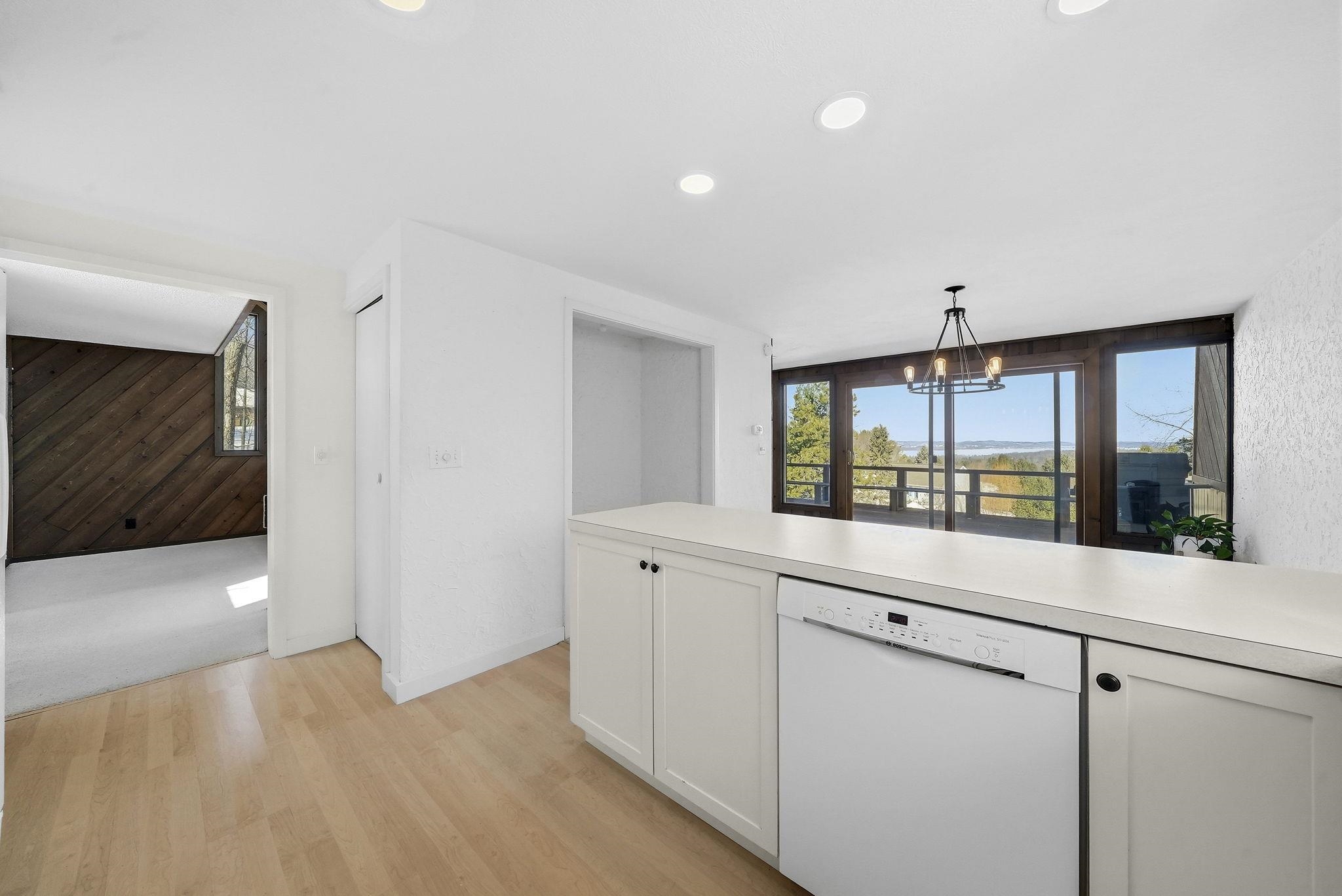 Traverse City, MI, 49684