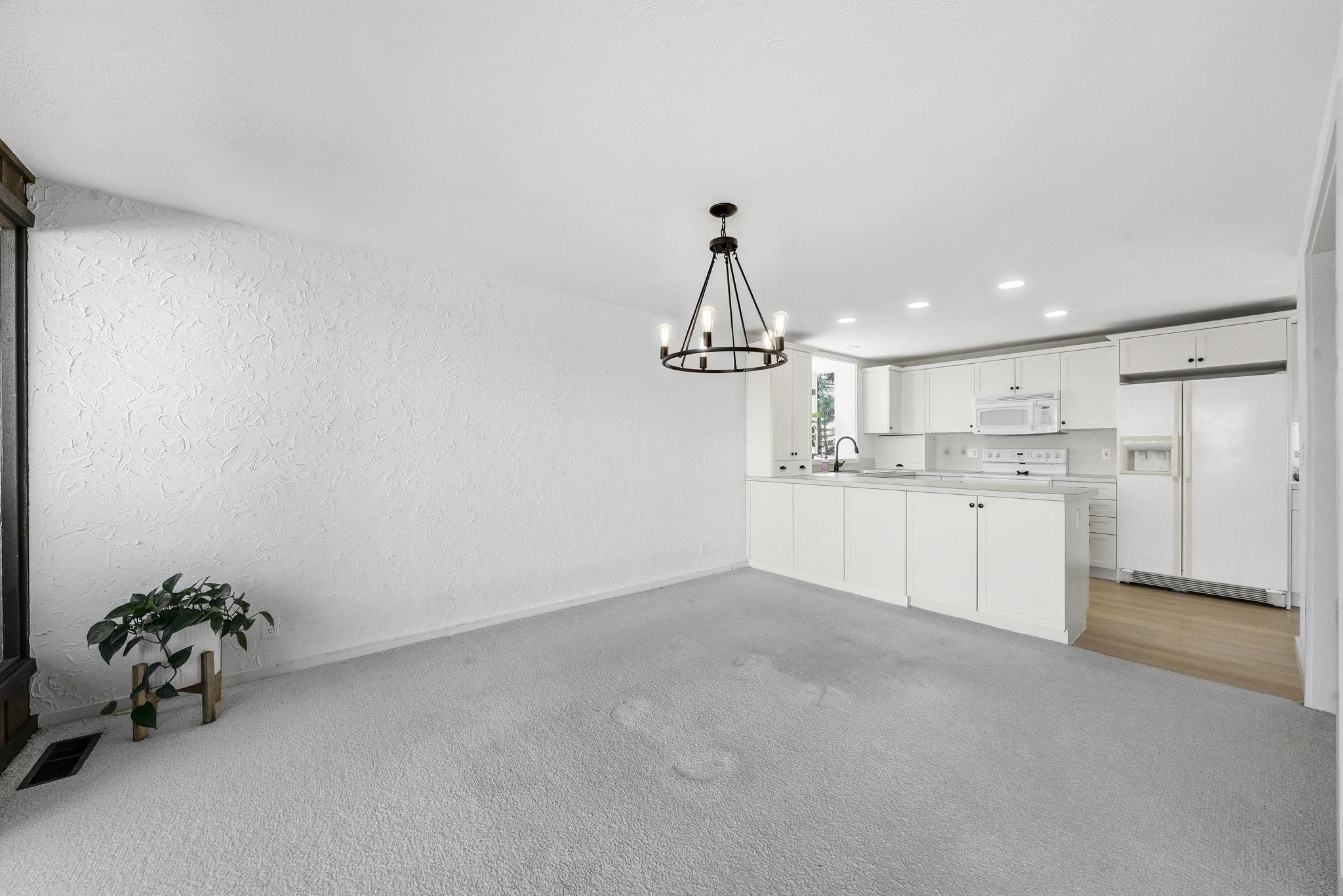 Traverse City, MI, 49684