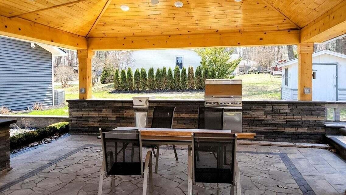 206 Joliet Avenue, Houghton Lake, MI, 48629