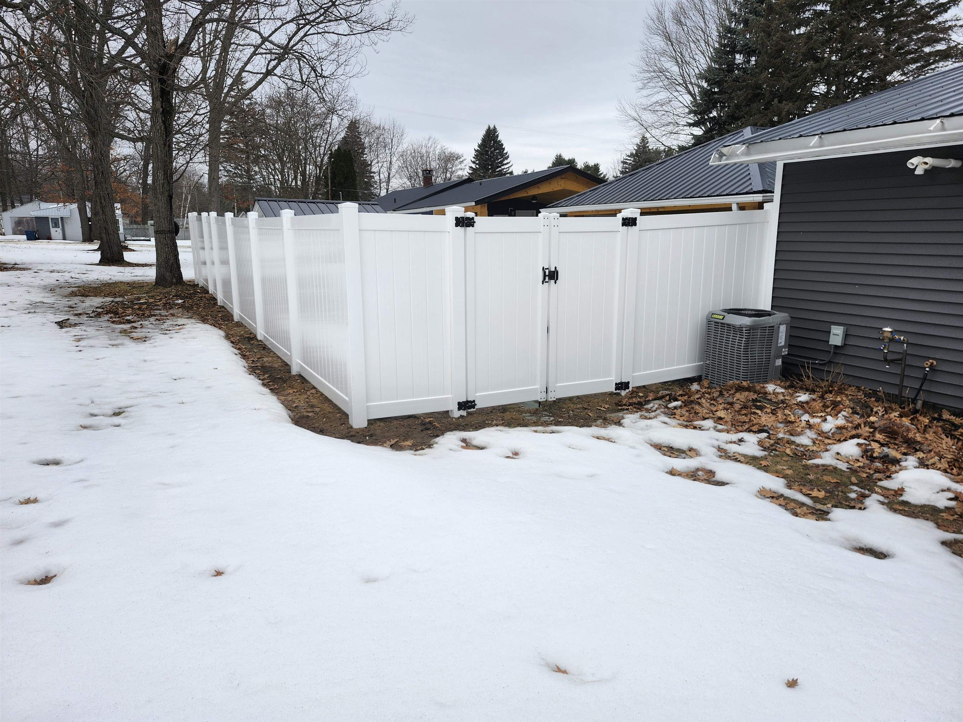 206 Joliet Avenue, Houghton Lake, MI, 48629