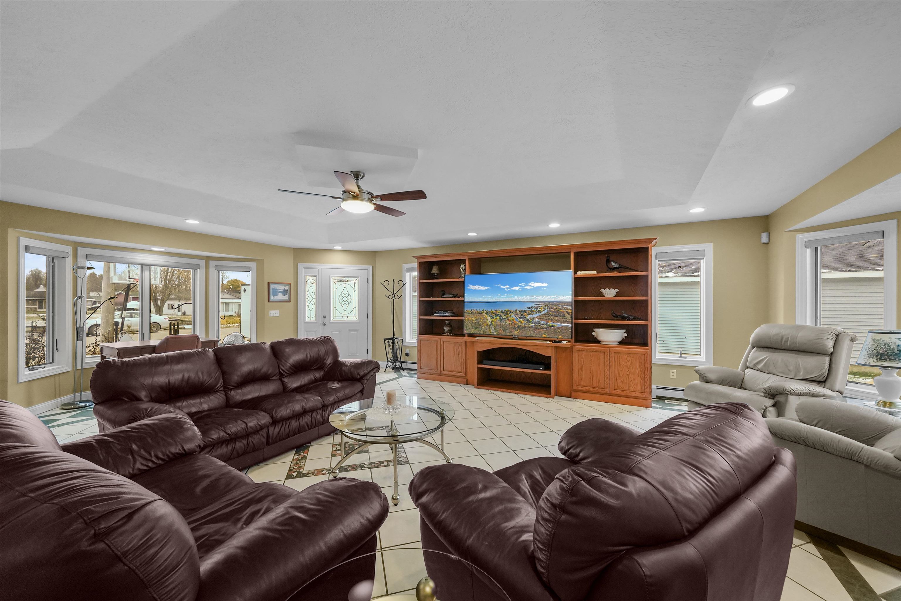 4690 Birchcrest Drive photo 22