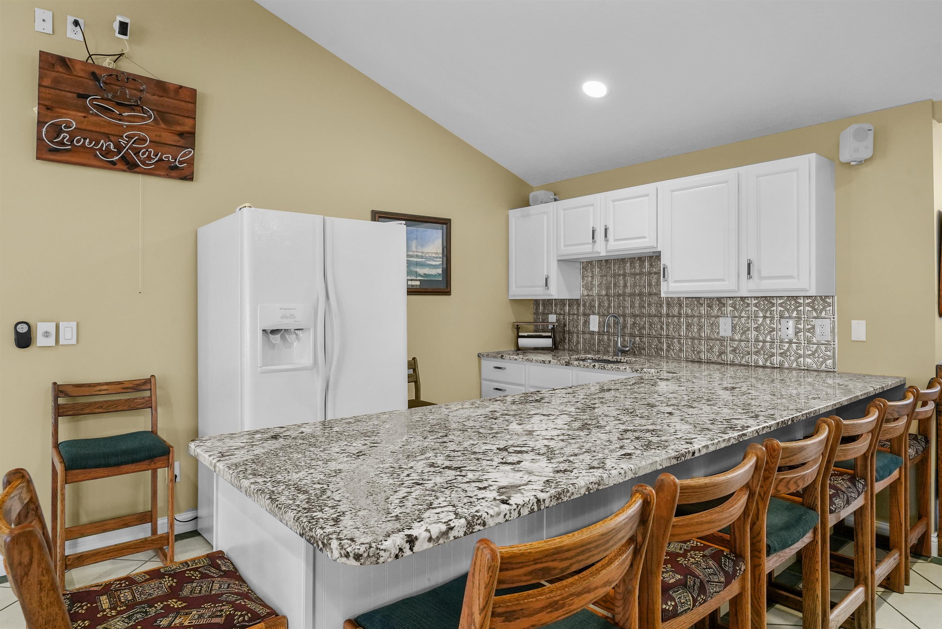 4690 Birchcrest Drive photo 24