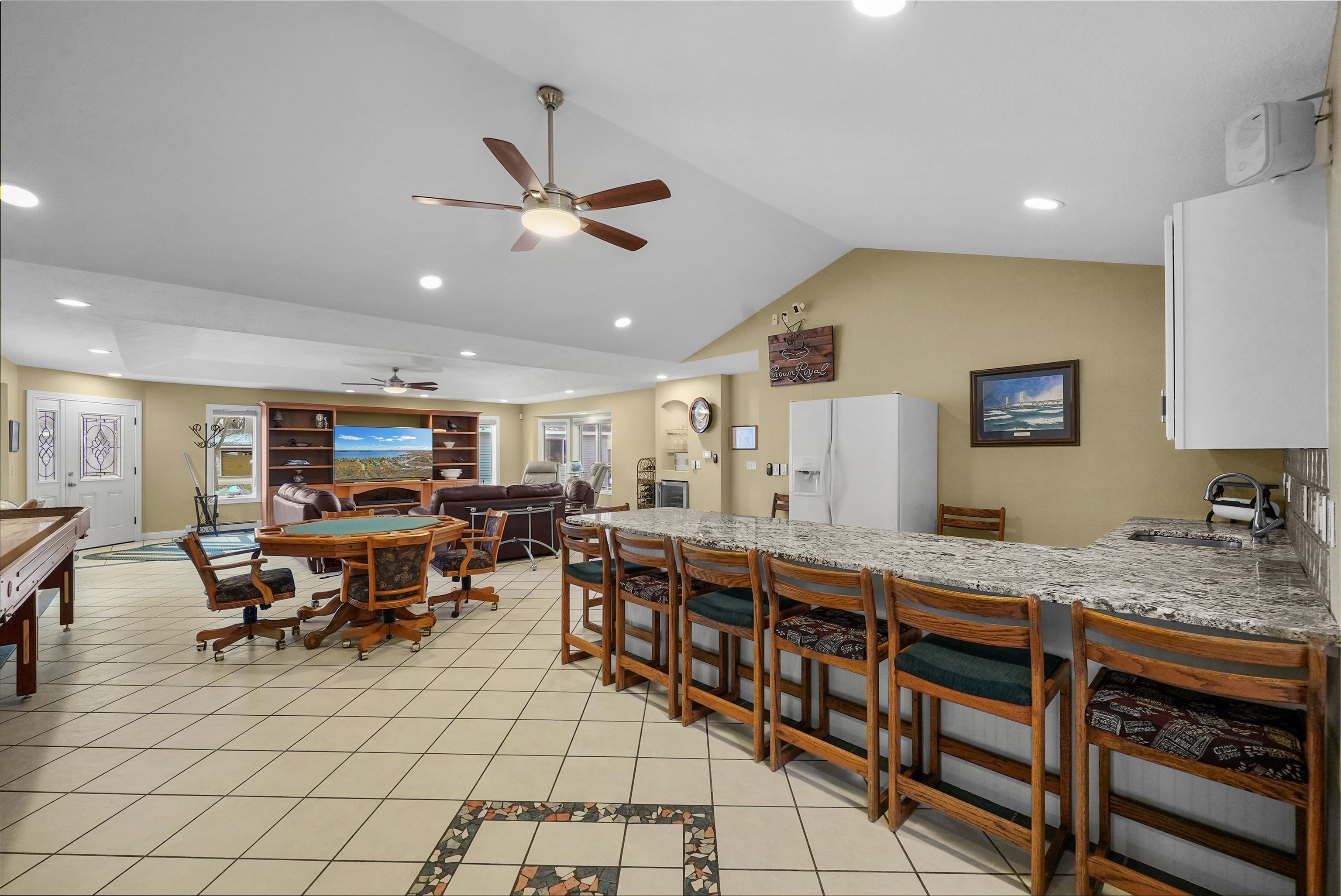 4690 Birchcrest Drive photo 27