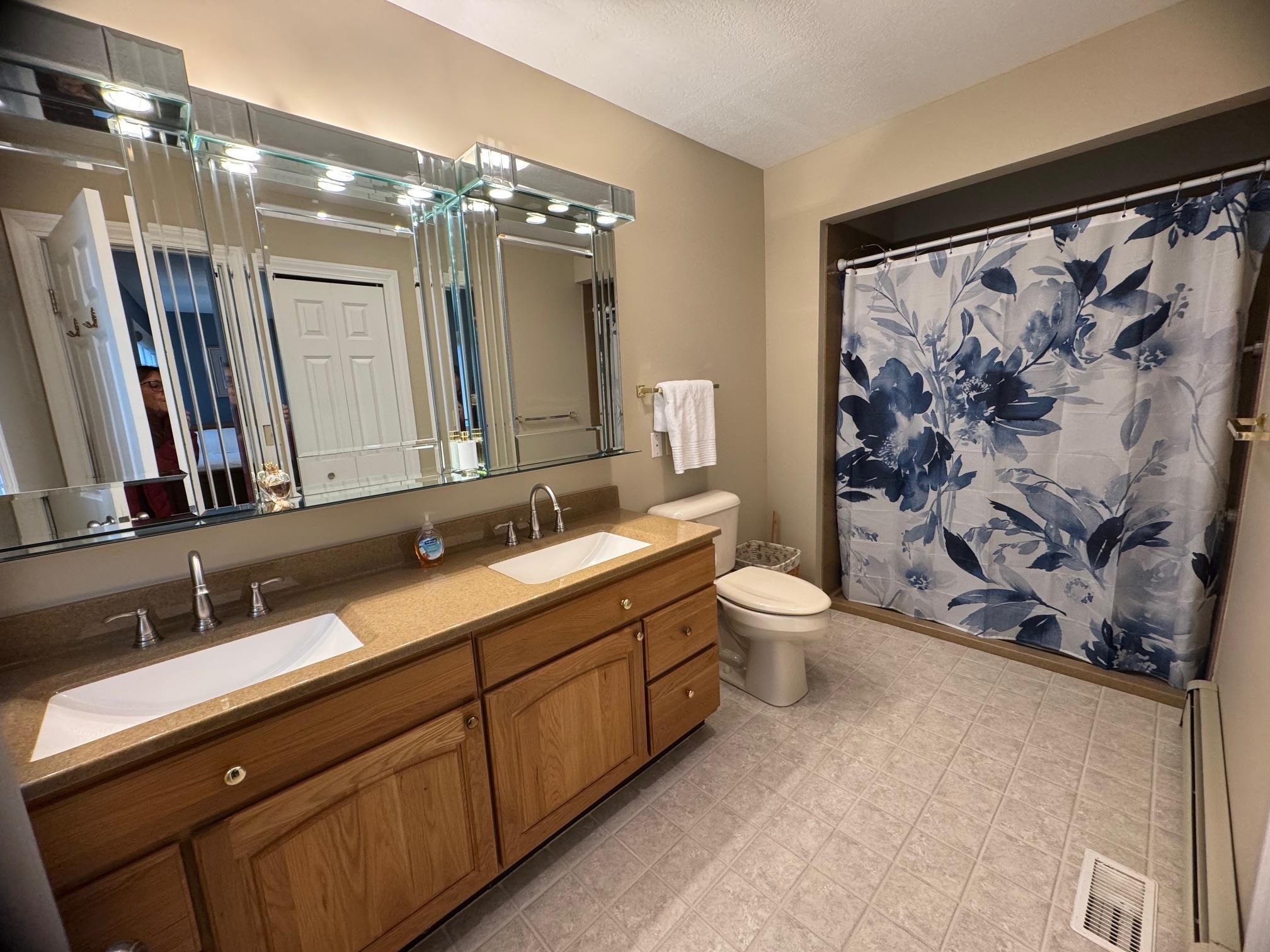 4690 Birchcrest Drive photo 38