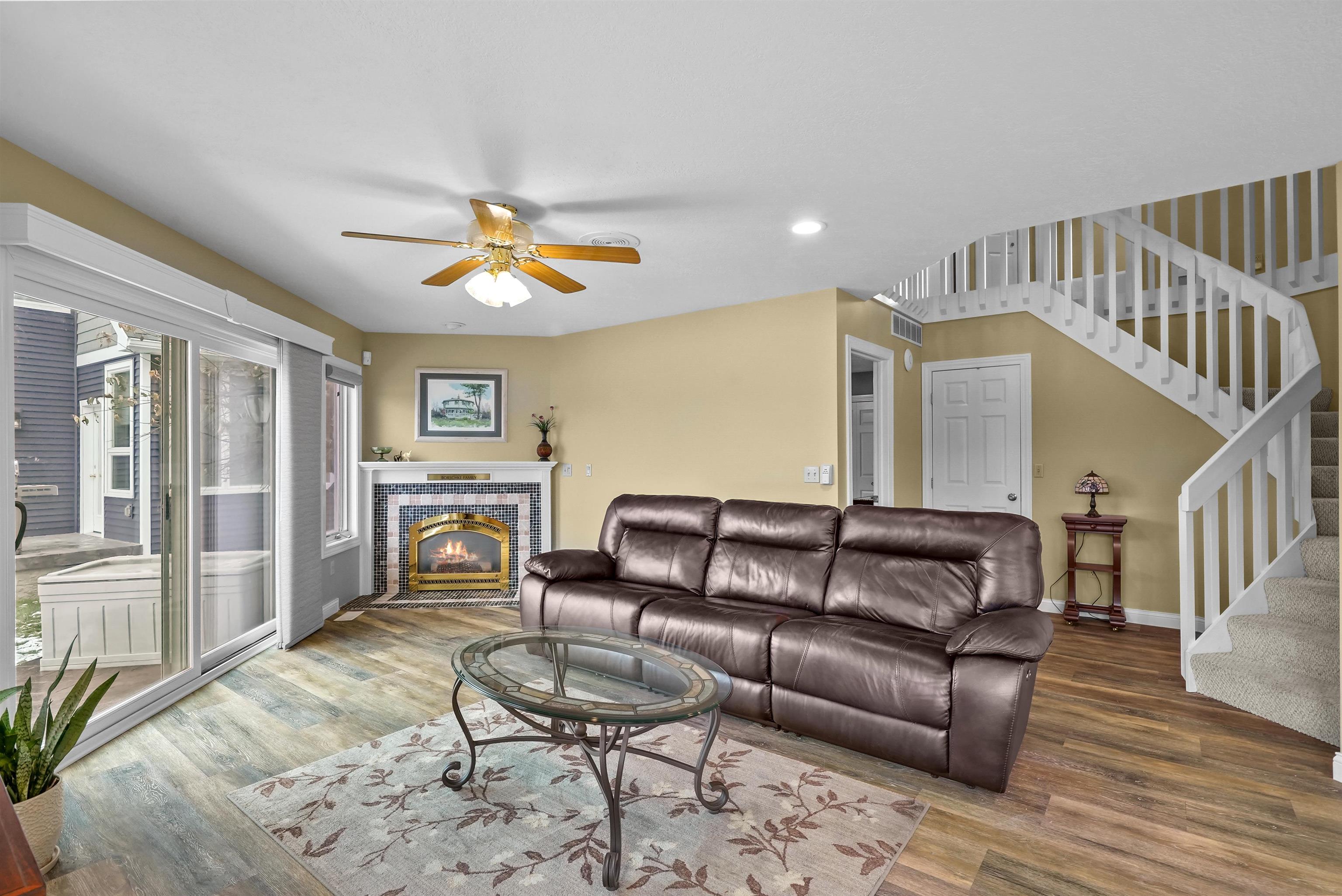 4690 Birchcrest Drive photo 8