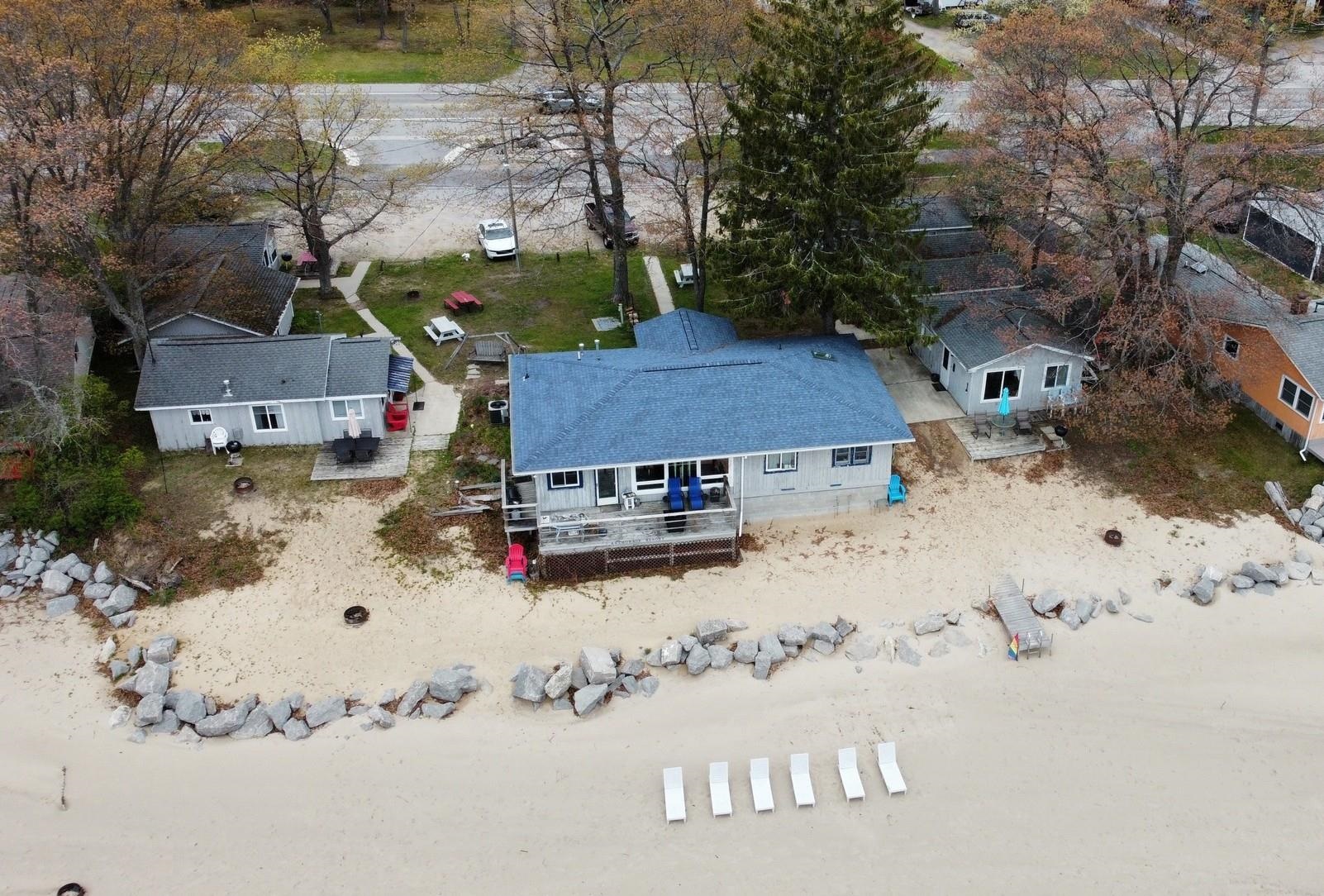 14536 E Jefferson Avenue, Detroit, MI, 48215 2969