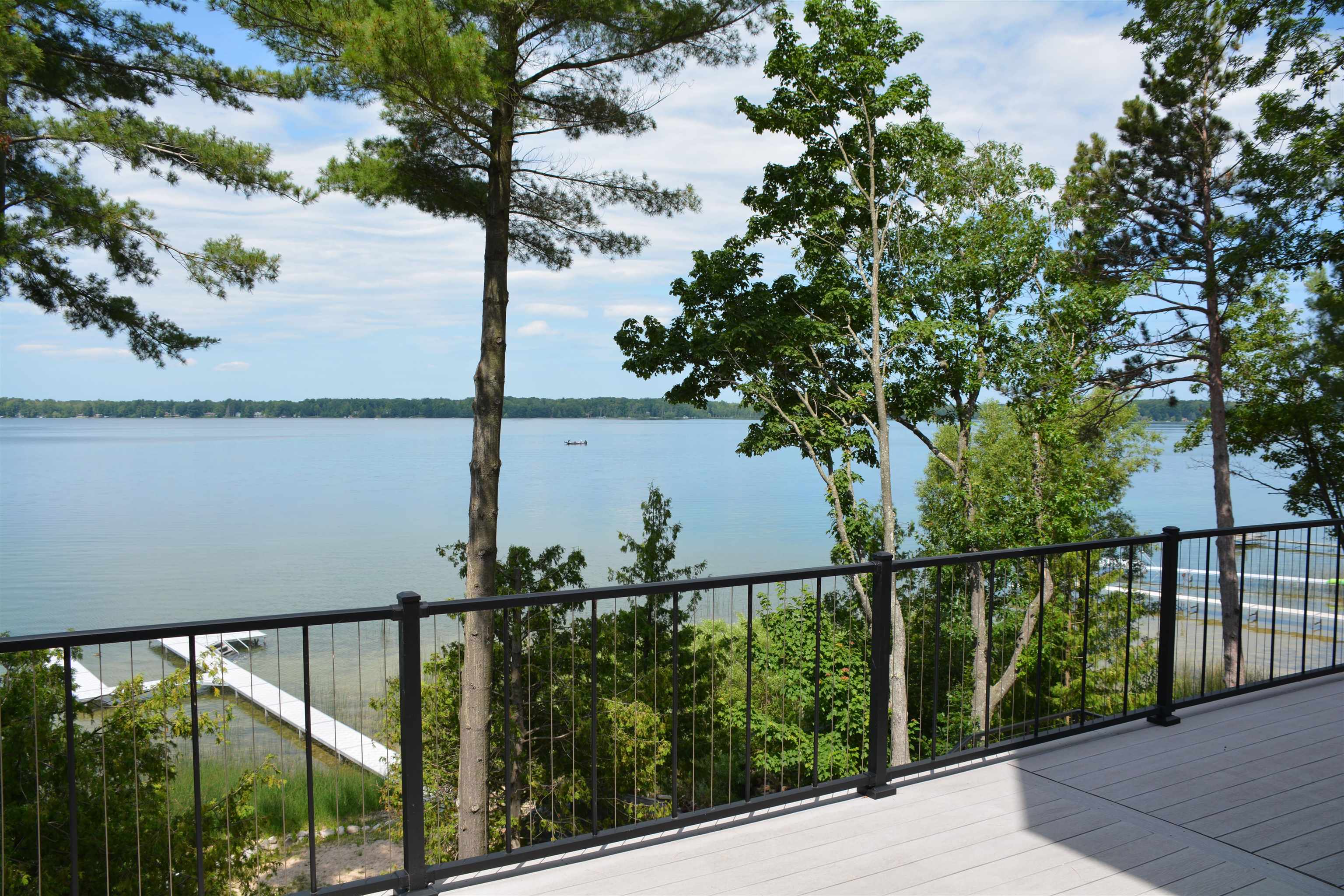 5568 Lakeview Drive, Interlochen, MI, 49643