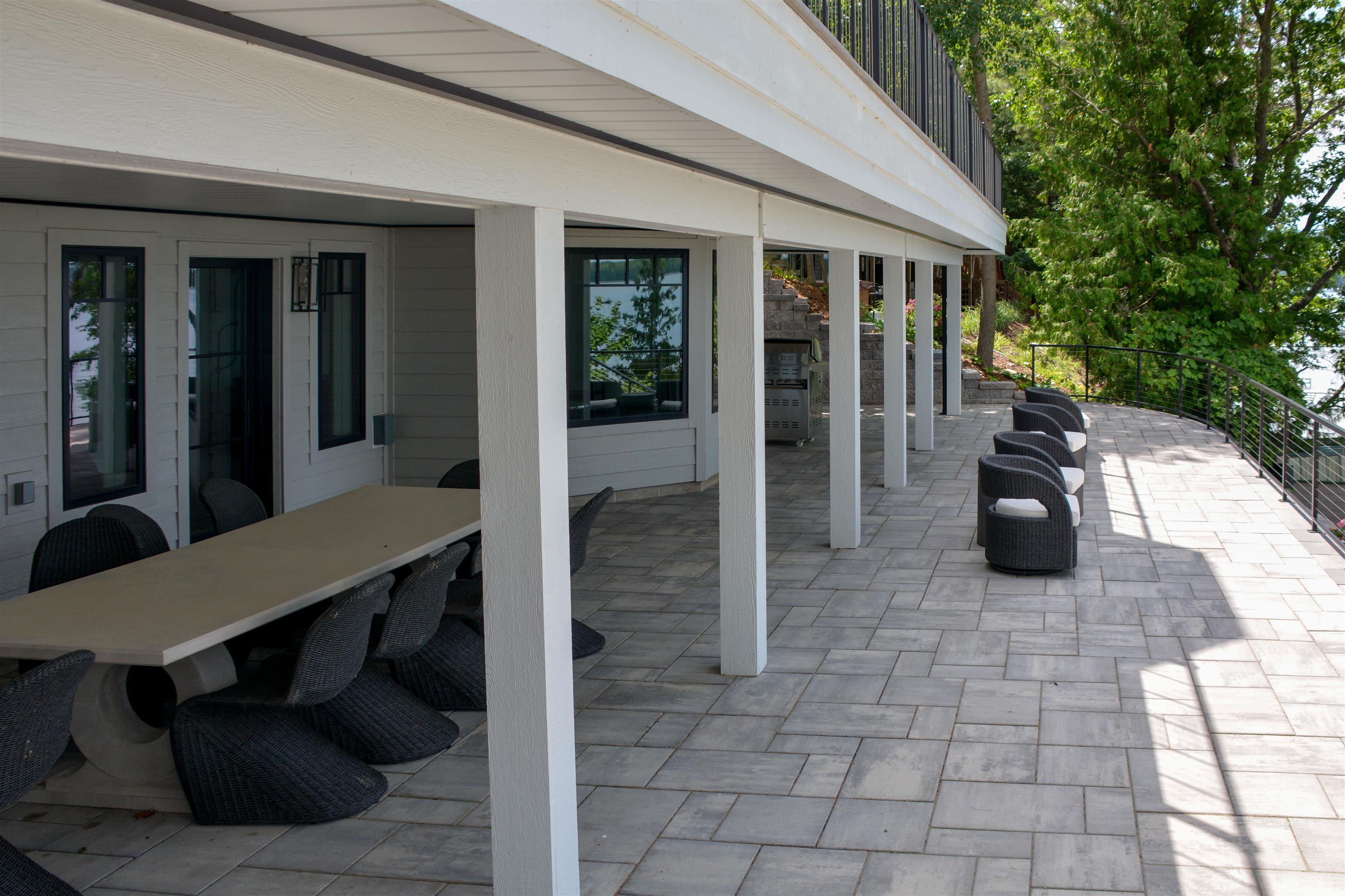 5568 Lakeview Drive, Interlochen, MI, 49643