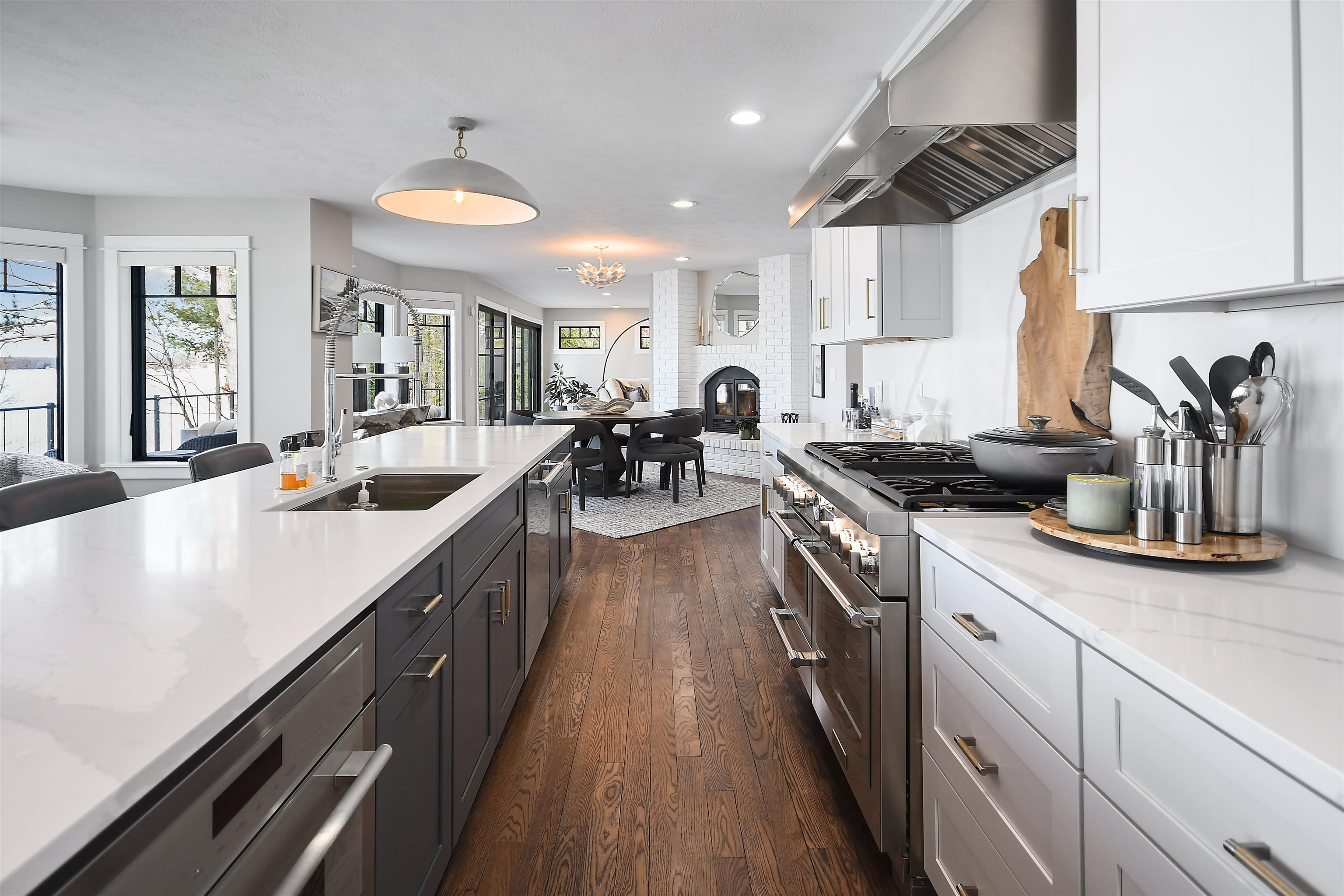 5568 Lakeview Drive, Interlochen, MI, 49643