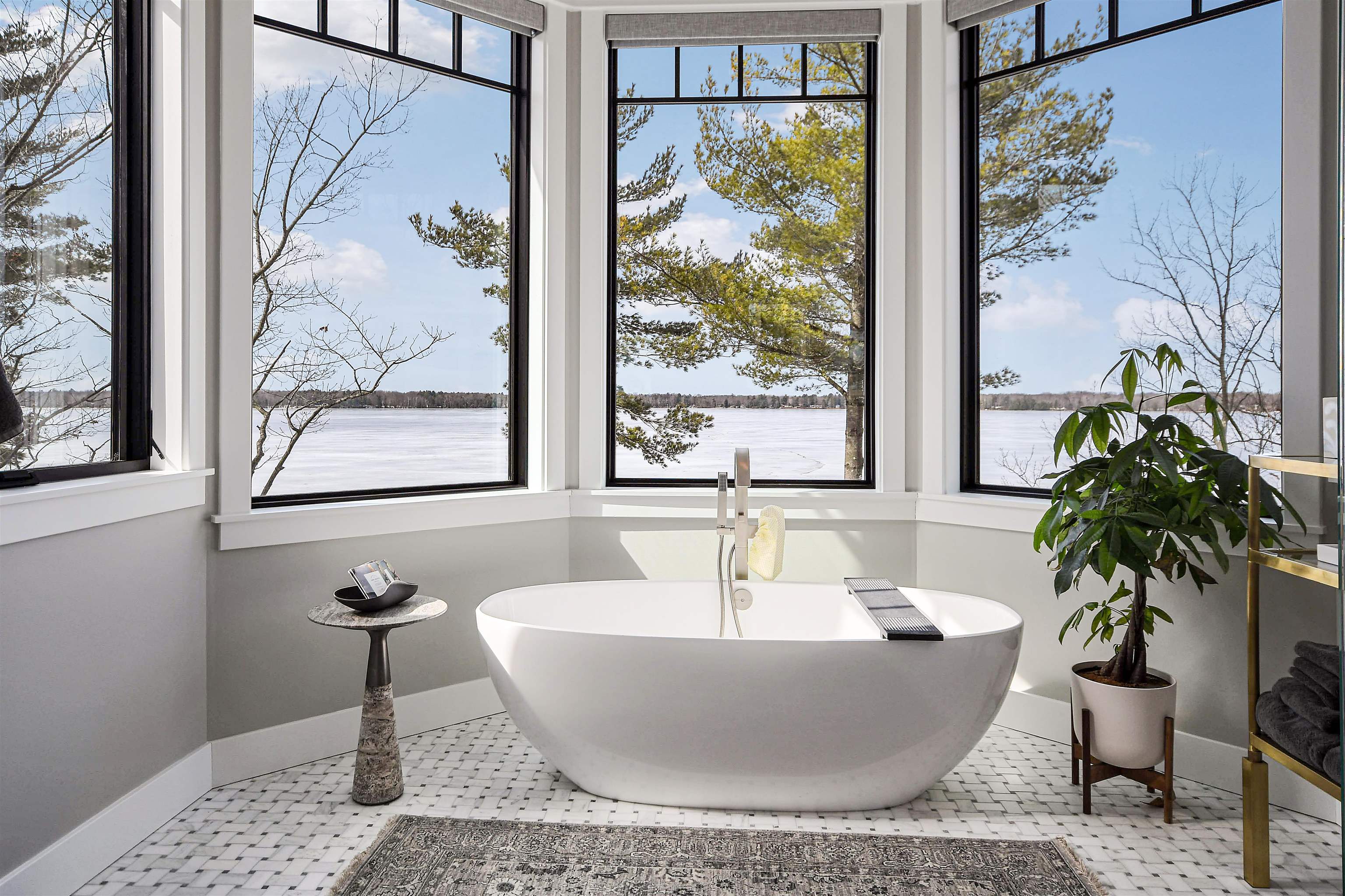 5568 Lakeview Drive, Interlochen, MI, 49643