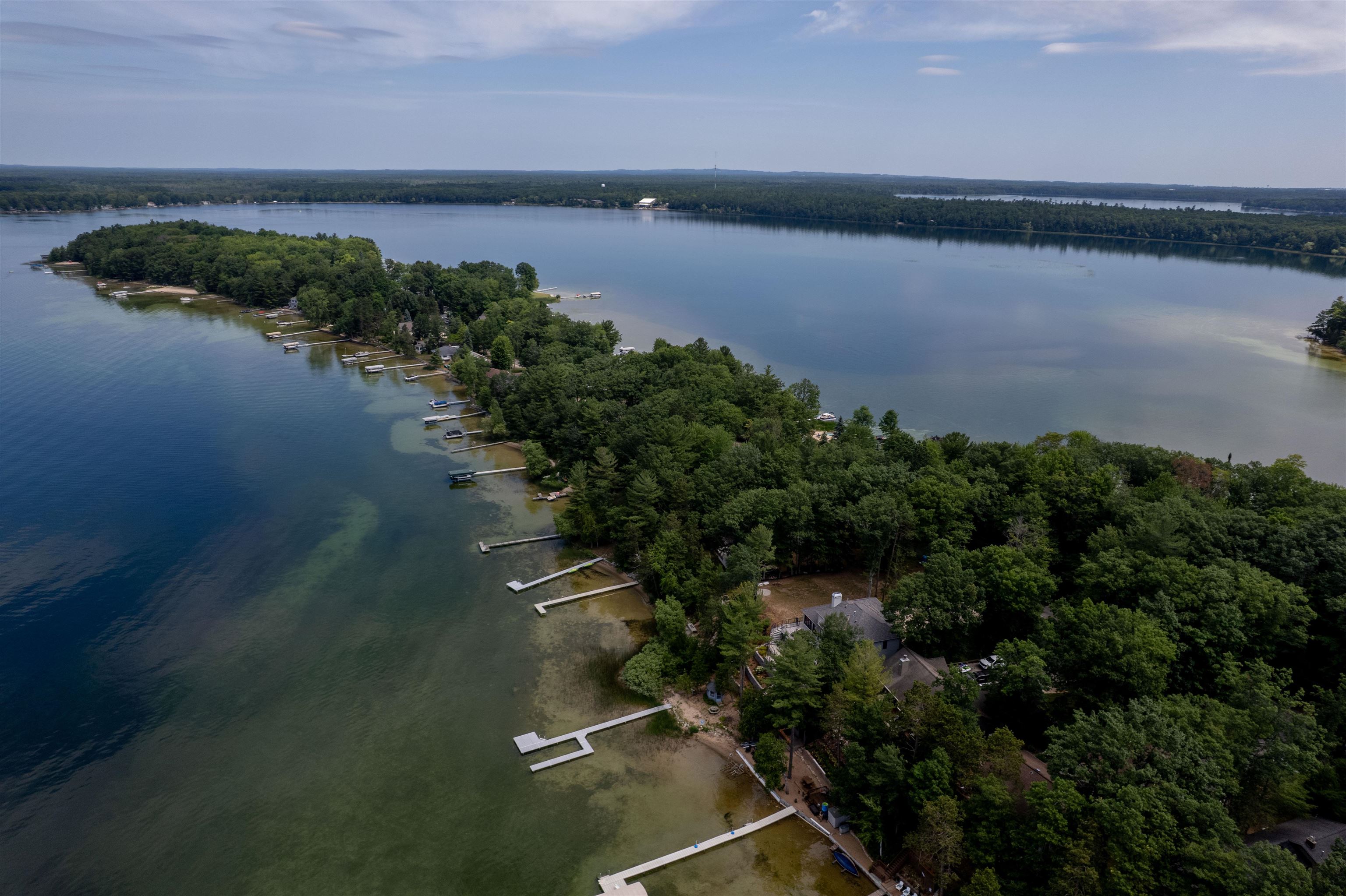 5568 Lakeview Drive, Interlochen, MI, 49643