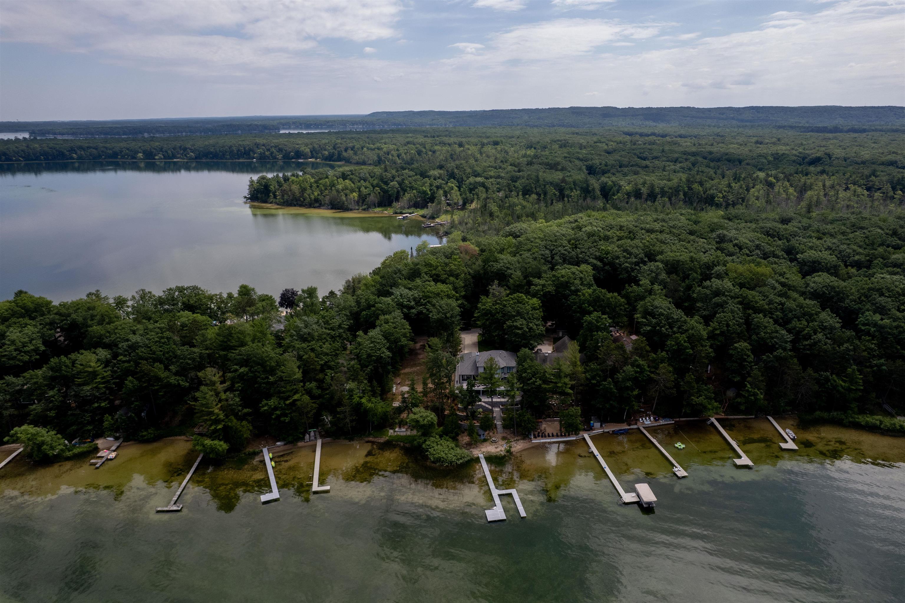 5568 Lakeview Drive, Interlochen, MI, 49643