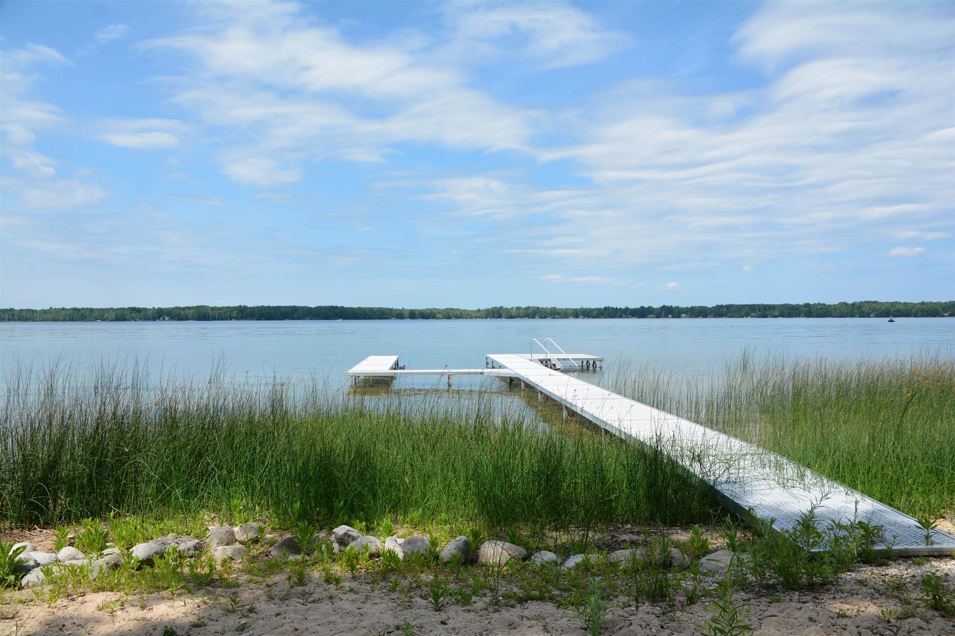 5568 Lakeview Drive photo 8