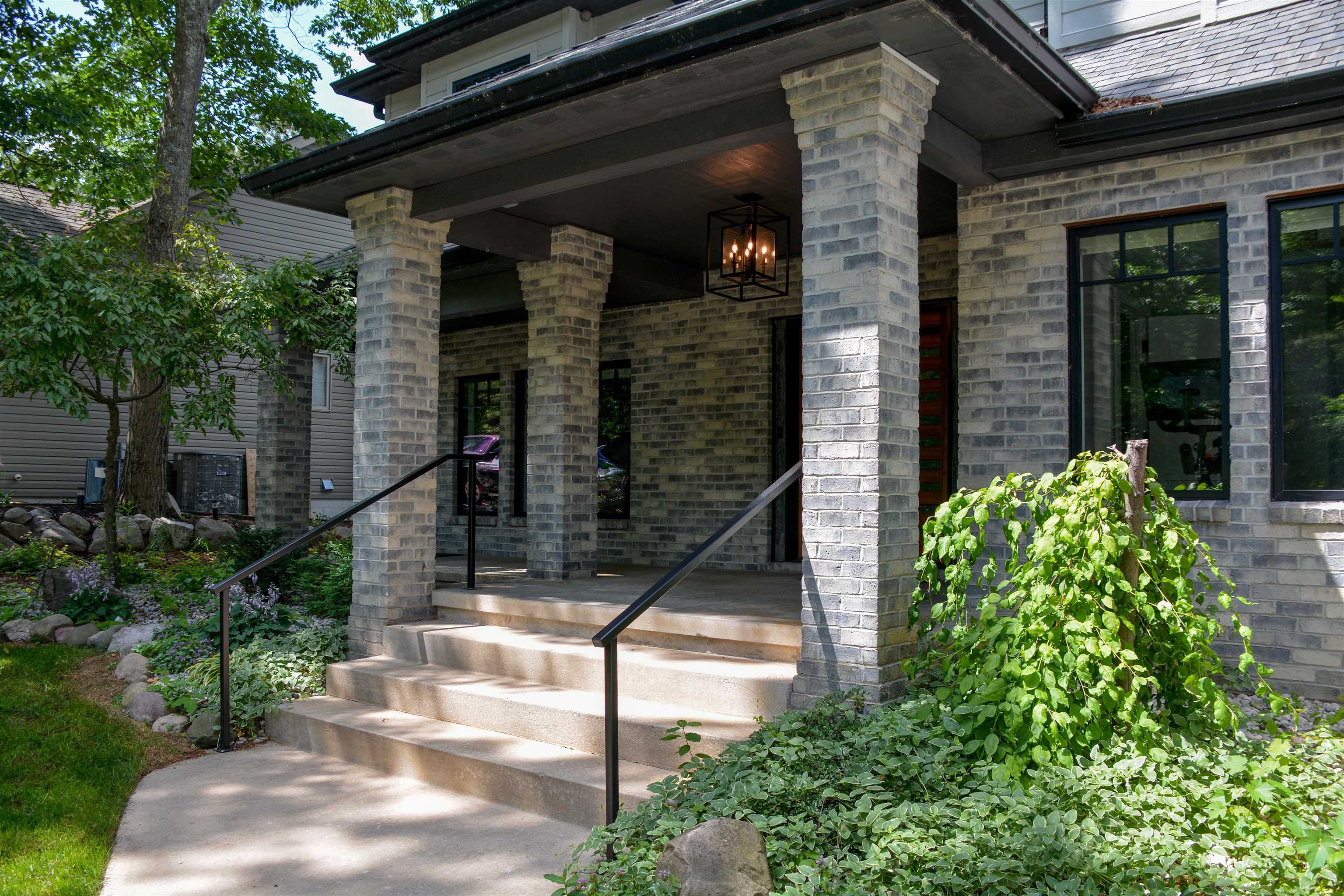 5568 Lakeview Drive, Interlochen, MI, 49643