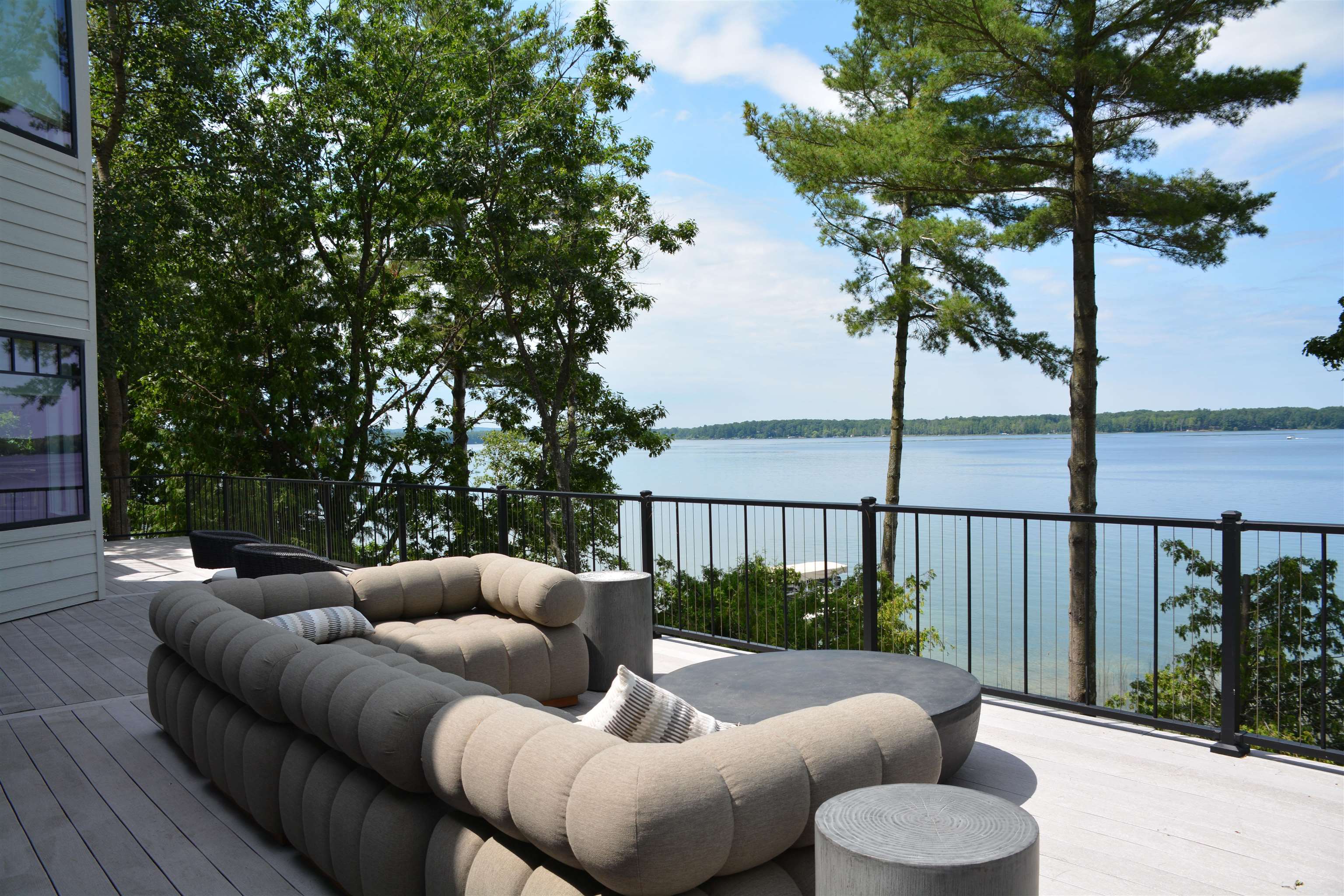 5568 Lakeview Drive, Interlochen, MI, 49643