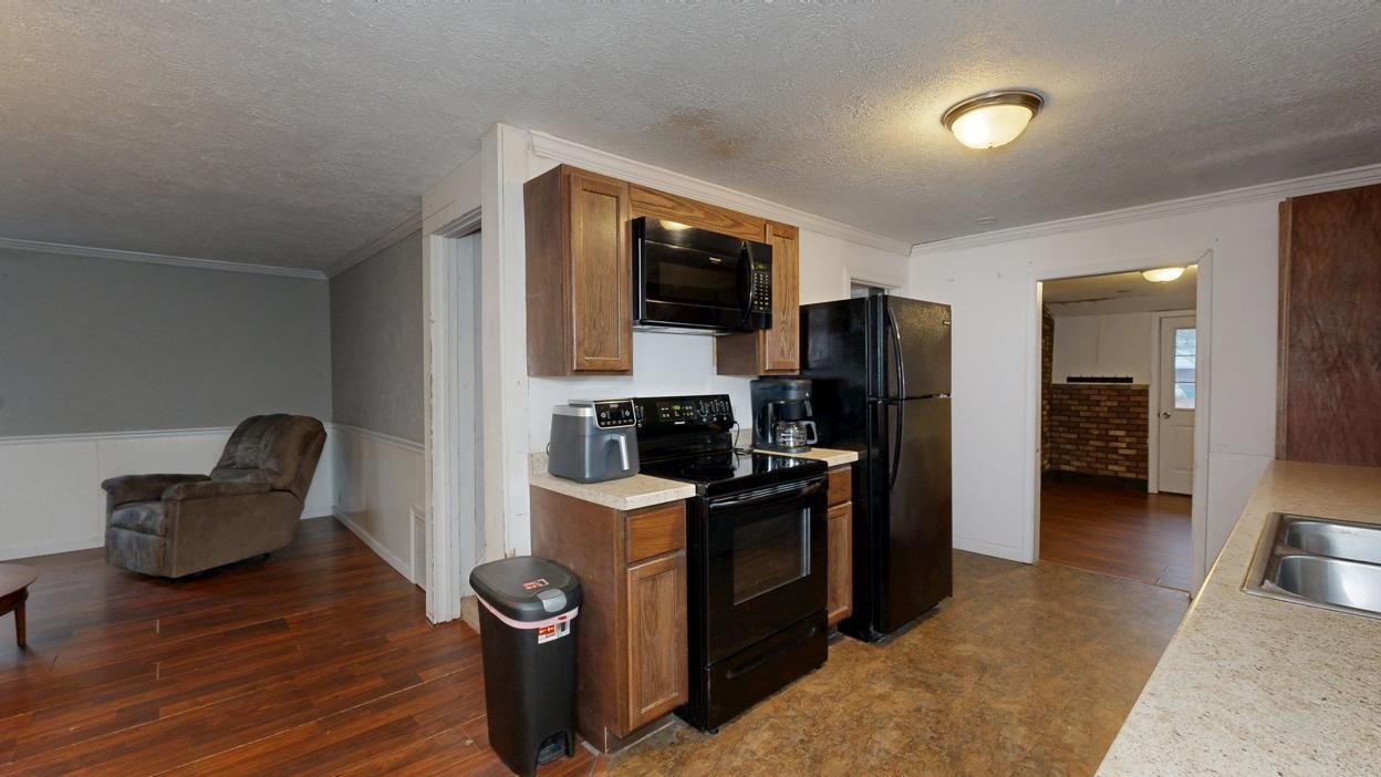 Homes for sale in Shepherd, MI | 233 E Wright Ave, Shepherd, MI 48883 | MLS# 80065951