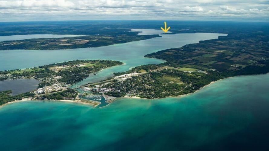 104 Mcclellan Street, Hillsdale, MI, 49242-1025