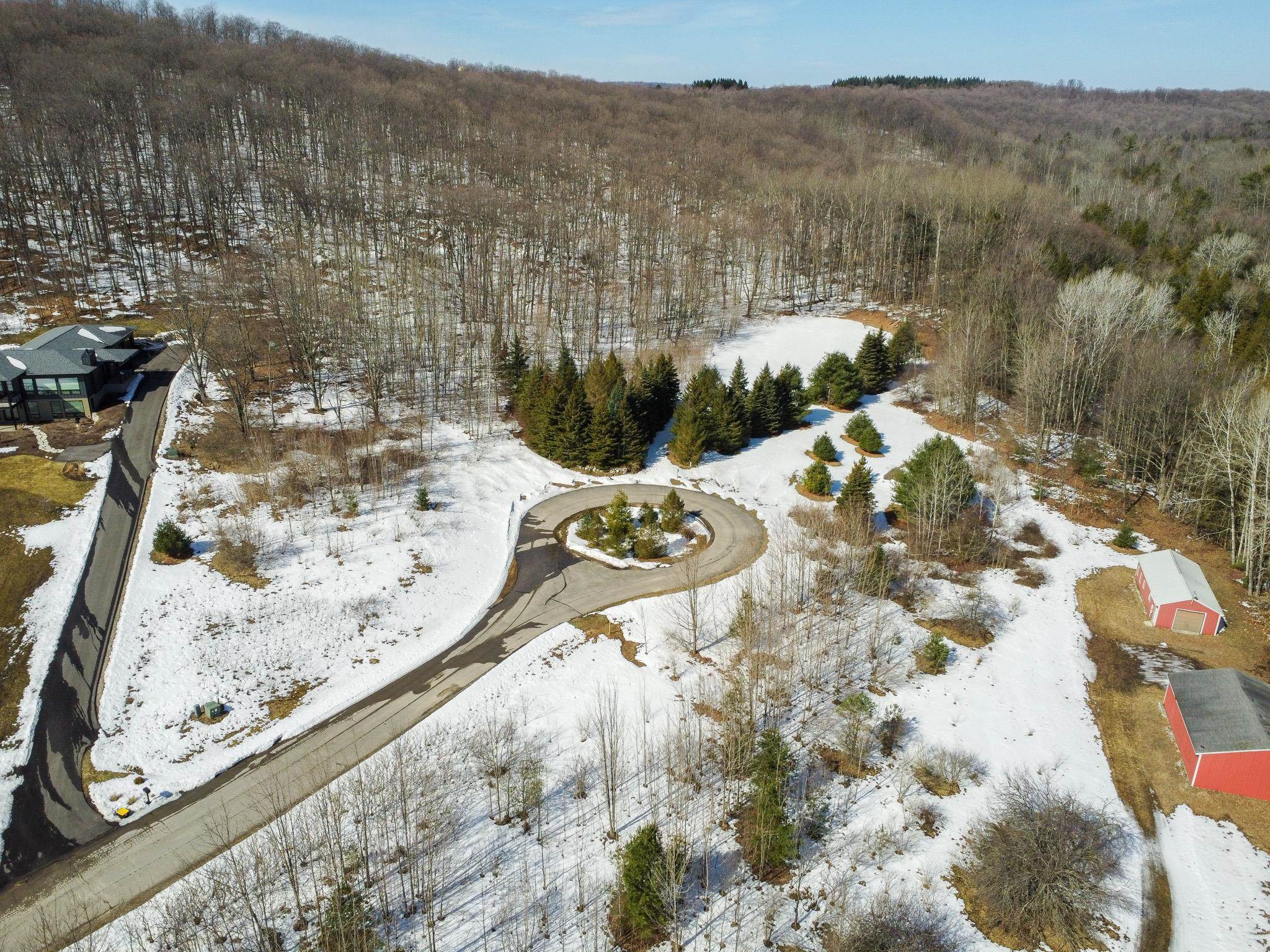 2171 N Belanger Creek Drive, Suttons Bay, MI, 49682