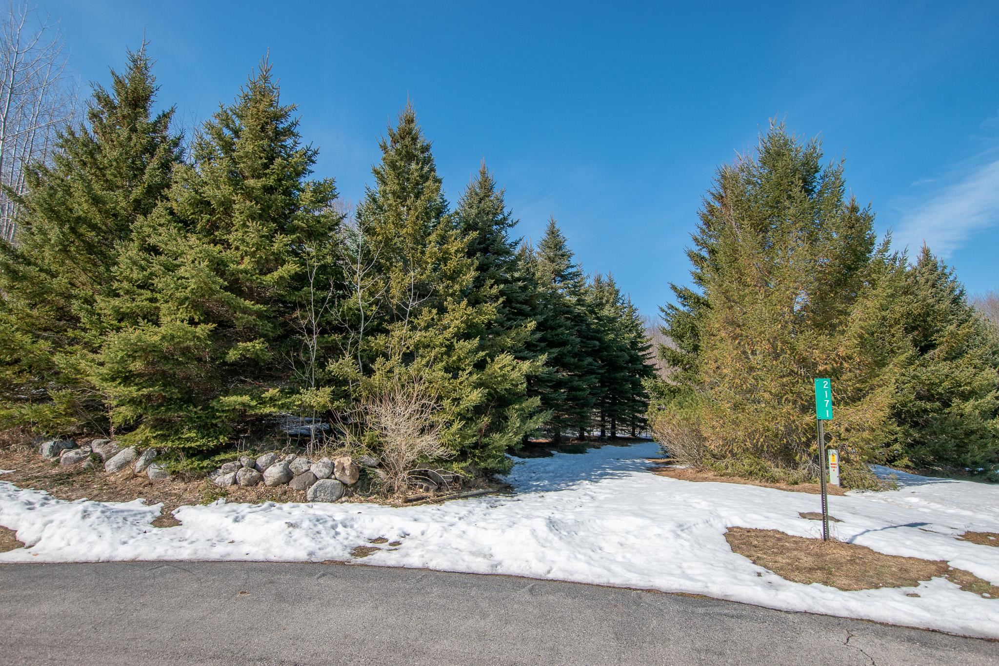 2171 N Belanger Creek Drive, Suttons Bay, MI, 49682