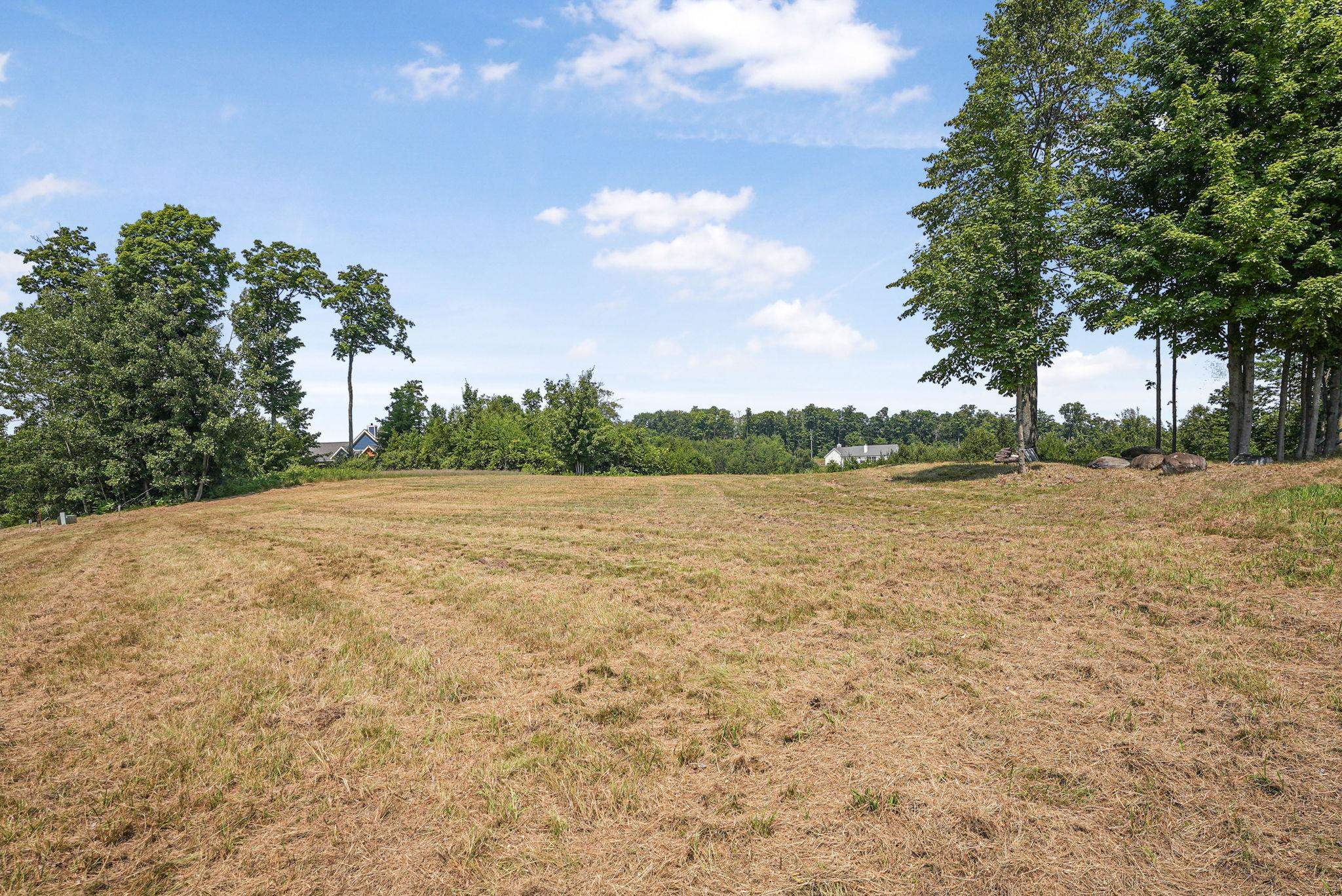 1912 N Blue Water Court, Suttons Bay, MI, 49682