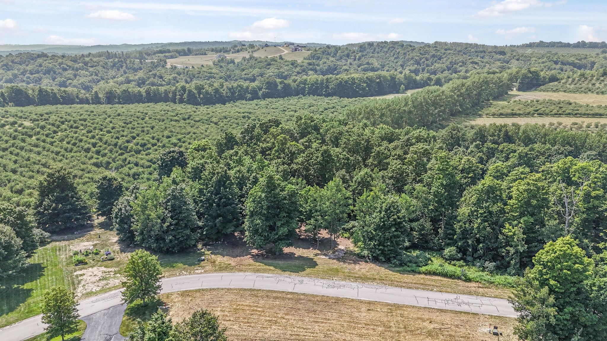 1912 N Blue Water Court, Suttons Bay, MI, 49682