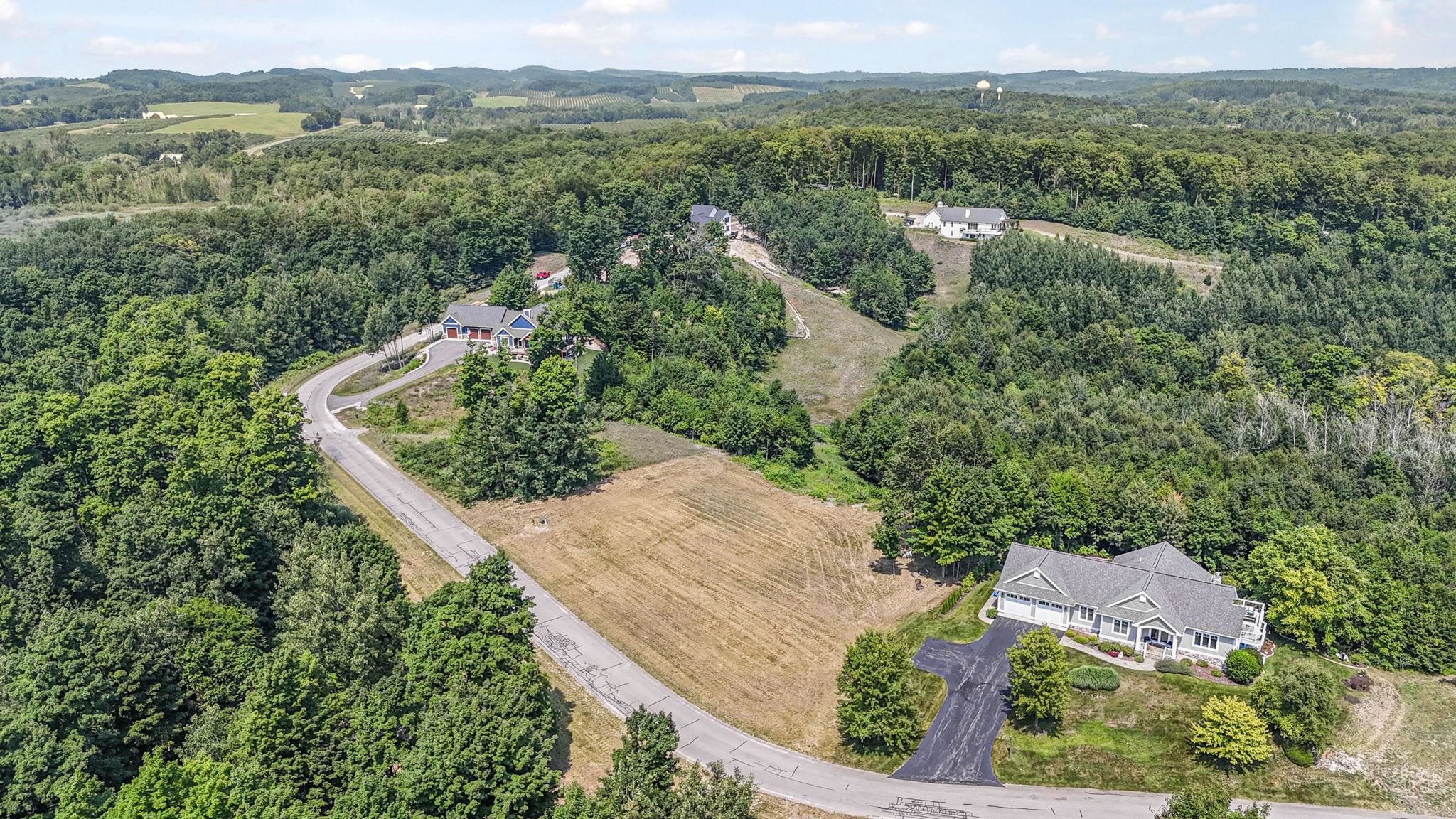 1912 N Blue Water Court, Suttons Bay, MI, 49682