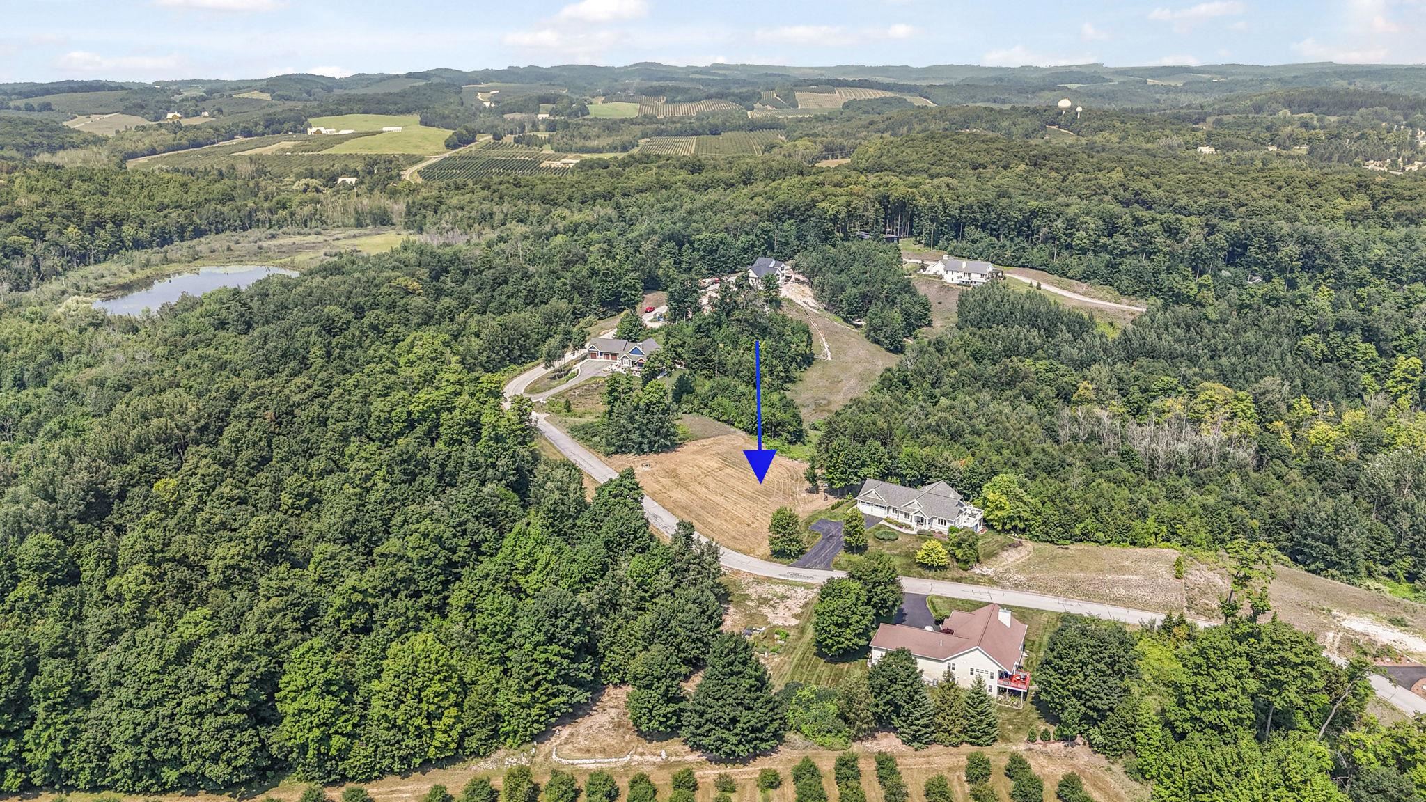 1912 N Blue Water Court, Suttons Bay, MI, 49682