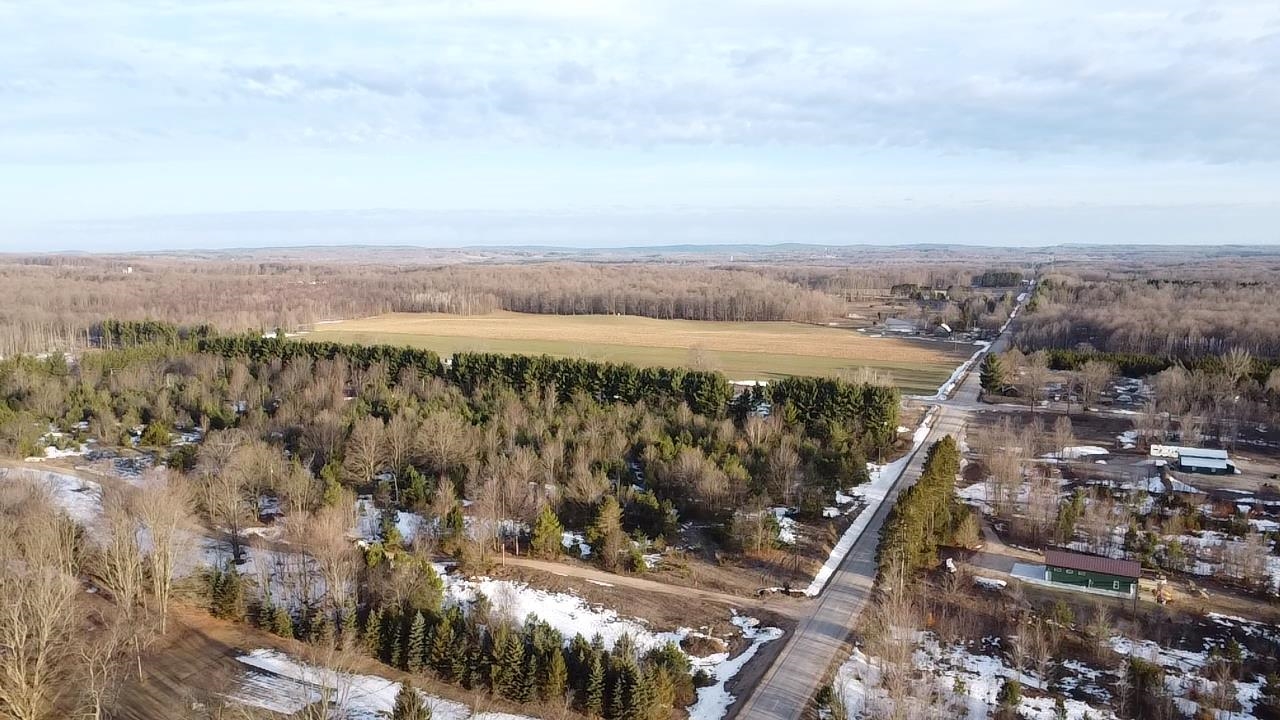 5766 Wallaker Road, Benzonia, MI, 49616