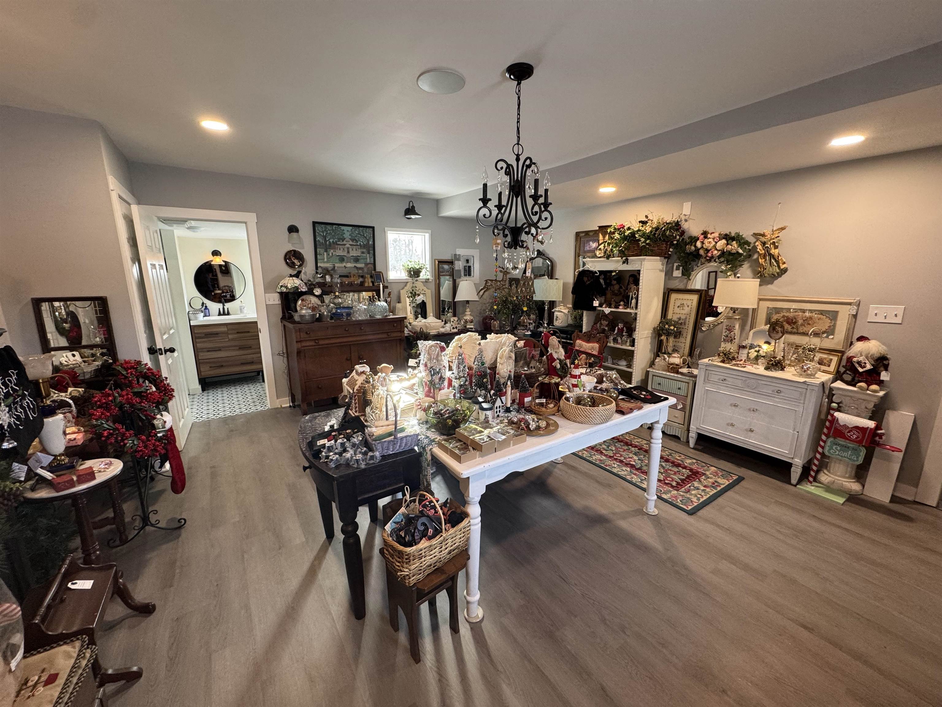 11516 Main Street, Honor, MI, 49640