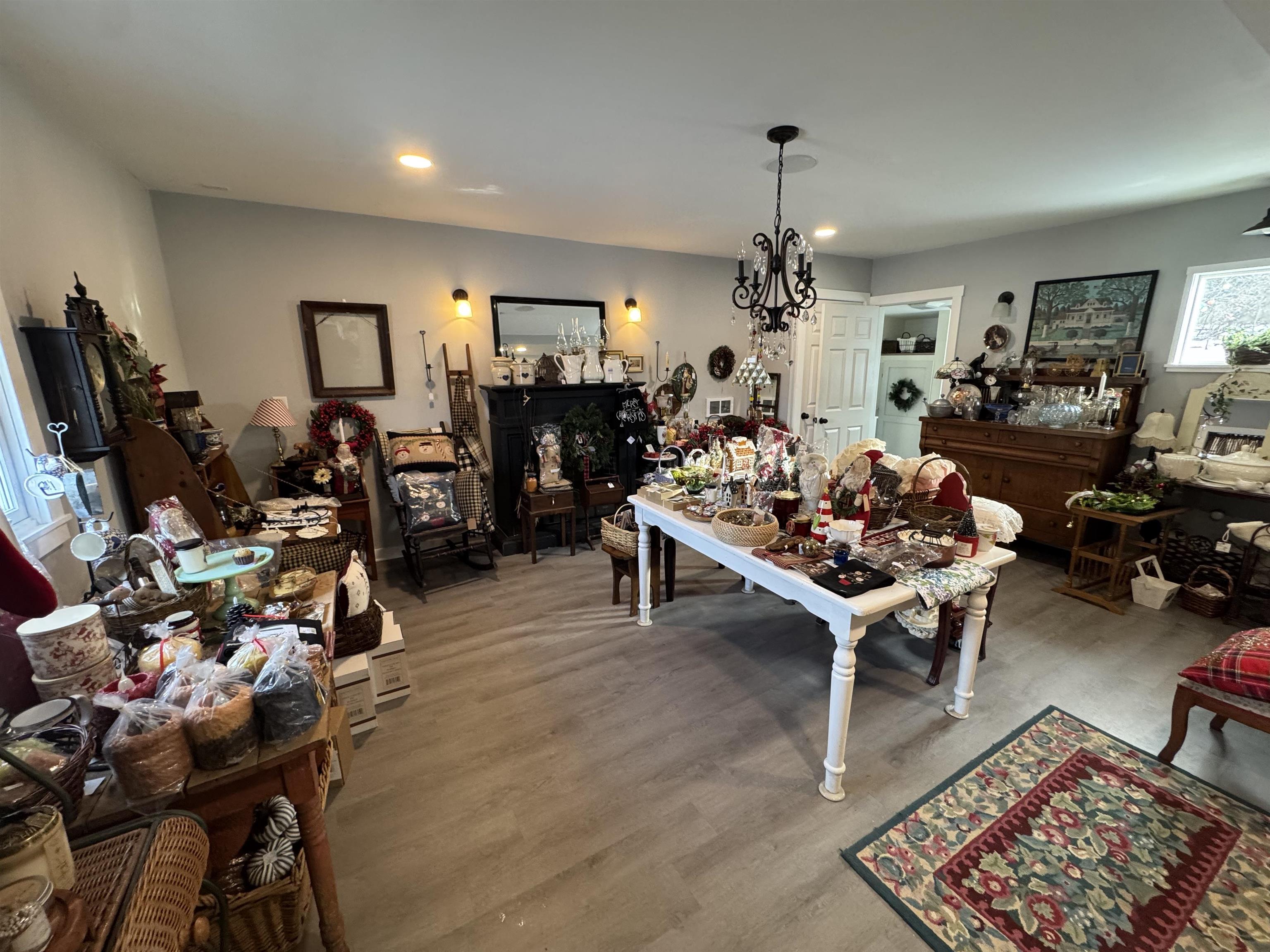 11516 Main Street, Honor, MI, 49640