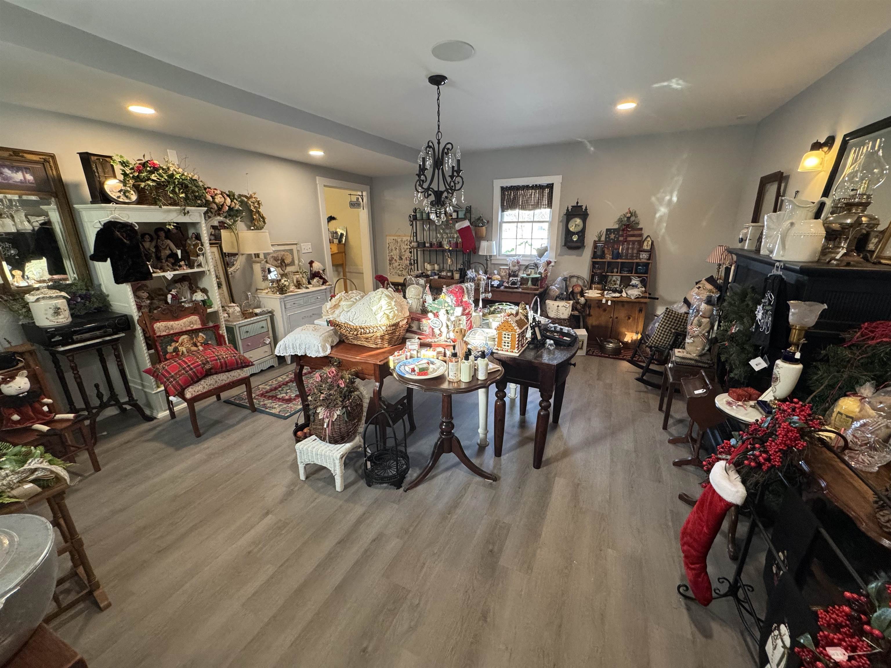 11516 Main Street, Honor, MI, 49640